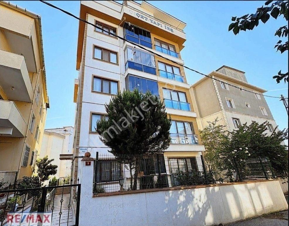 Kartal Cumhuriyet Kiralık Daire Kartal Cumhuriyet Mh. Deniz Manzaralı 2+1 Arakat Kiralık Daire