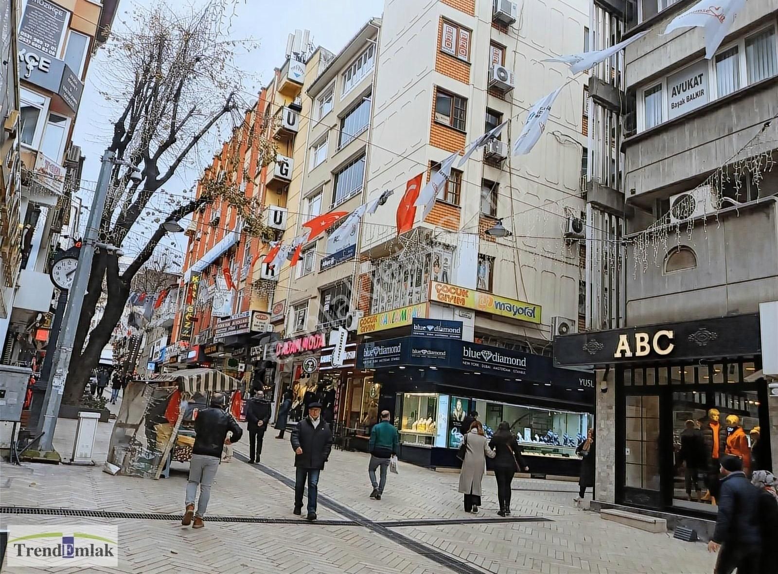 İzmit Ömerağa Satılık Ofis İZMİT MERKEZ FETHİYE CADDESİNDE SATILIK OFİS