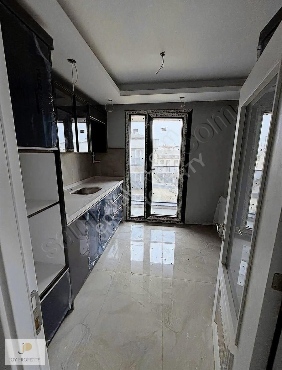 Büyükçekmece Murat Çeşme Satılık Daire ONUR DAN 2+1 BÜYÜKÇEKMECE DE DENİZ MANZARALI , SATILIK DAİRE