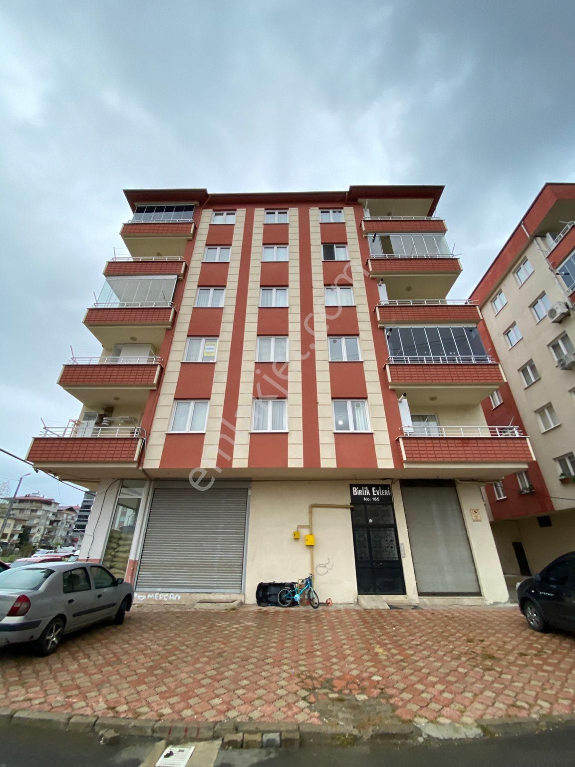 Bulancak İhsaniye Satılık Daire  ARSEV GAYRİMENKULDEN MERKEZDE 3+1 140m2 ARAKAT