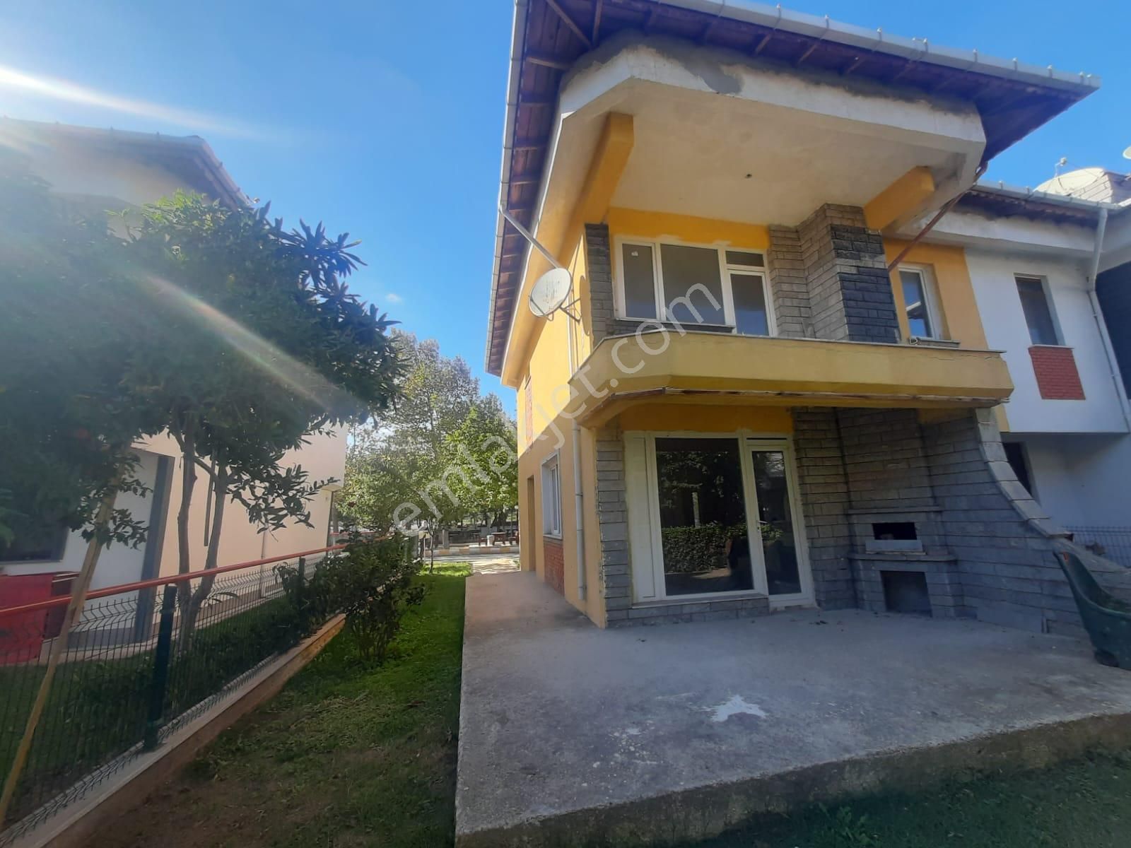 Tekirdağ Marmaraereğlisi Deniz Manzaralı Satılık Villa MARMARAEREĞLİSİ SULTANKÖYDE DUBLEKS 3+1 SATILIK VİLLA