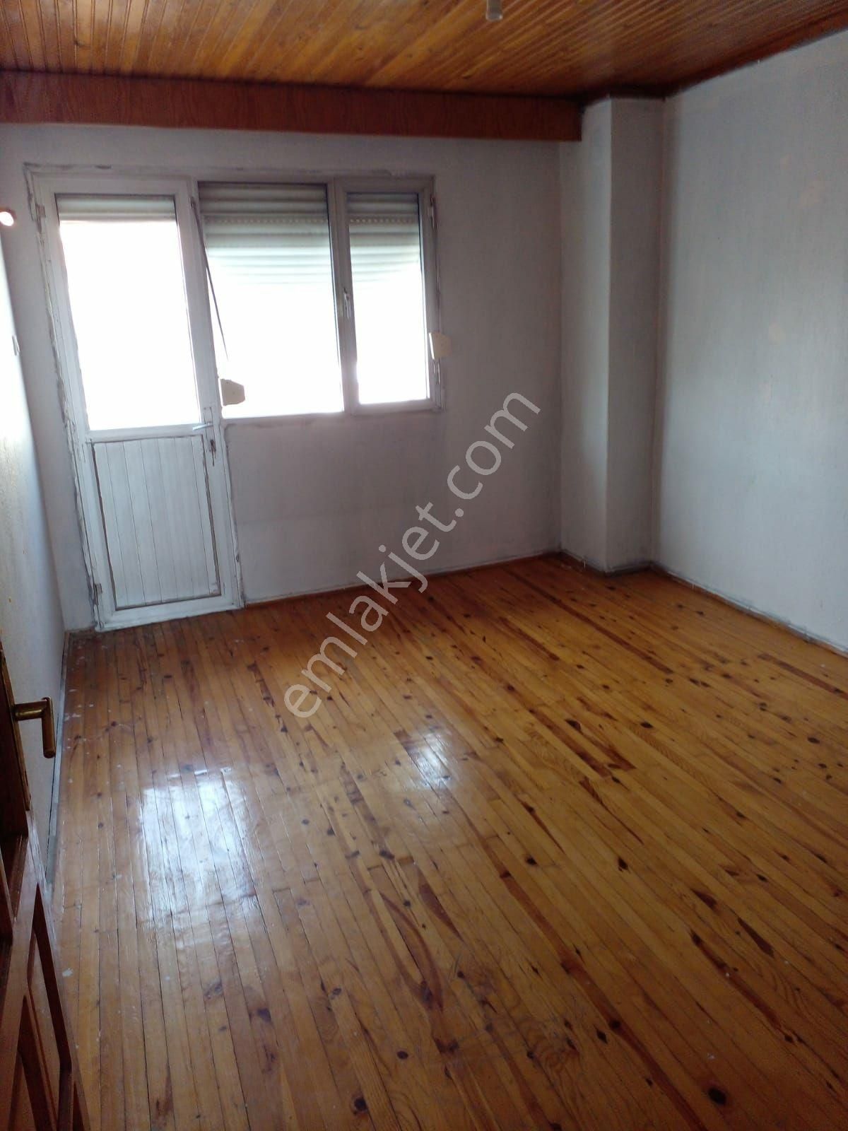 Karabağlar Selvili Kiralık Daire KARABAĞLAR SELVİLİ DE 2+1 DAİRE KİRALIK