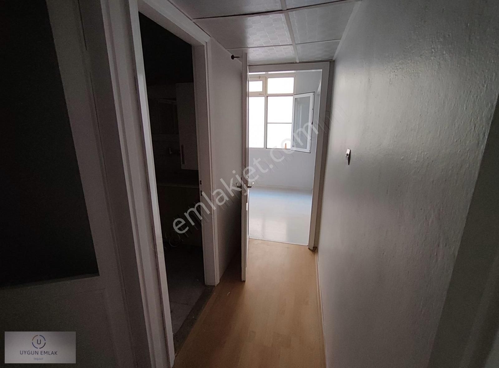 Buca Hürriyet Kiralık Daire BUCA ŞİRİNYER İZBAN YAKINI 3+1 ARA KAT BAKIMLI DAİRE