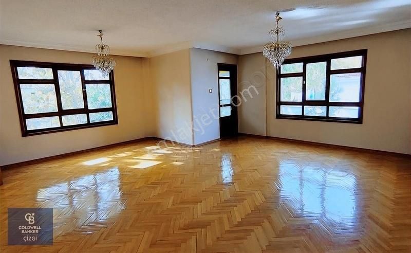 Çankaya Yukarı Bahçelievler Kiralık Daire Çankaya Yukarı Bahçelievler Mahallesinde Kiralık 6+1 Dubleks.