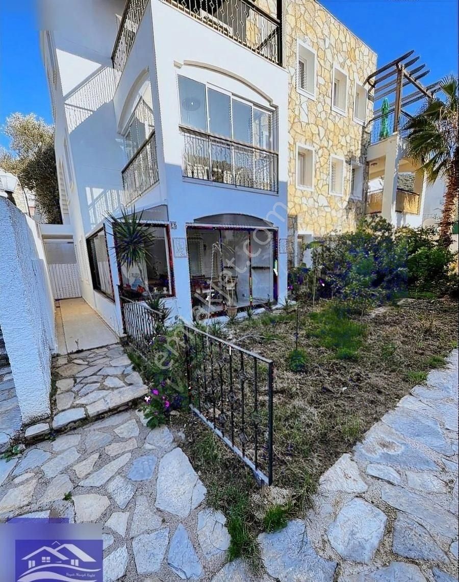 Bodrum Umurca Satılık Daire BODRUM UMURCADA SATILIK HAVUZLU SİTEDE BAHÇE KATI 2+1 DAİRE