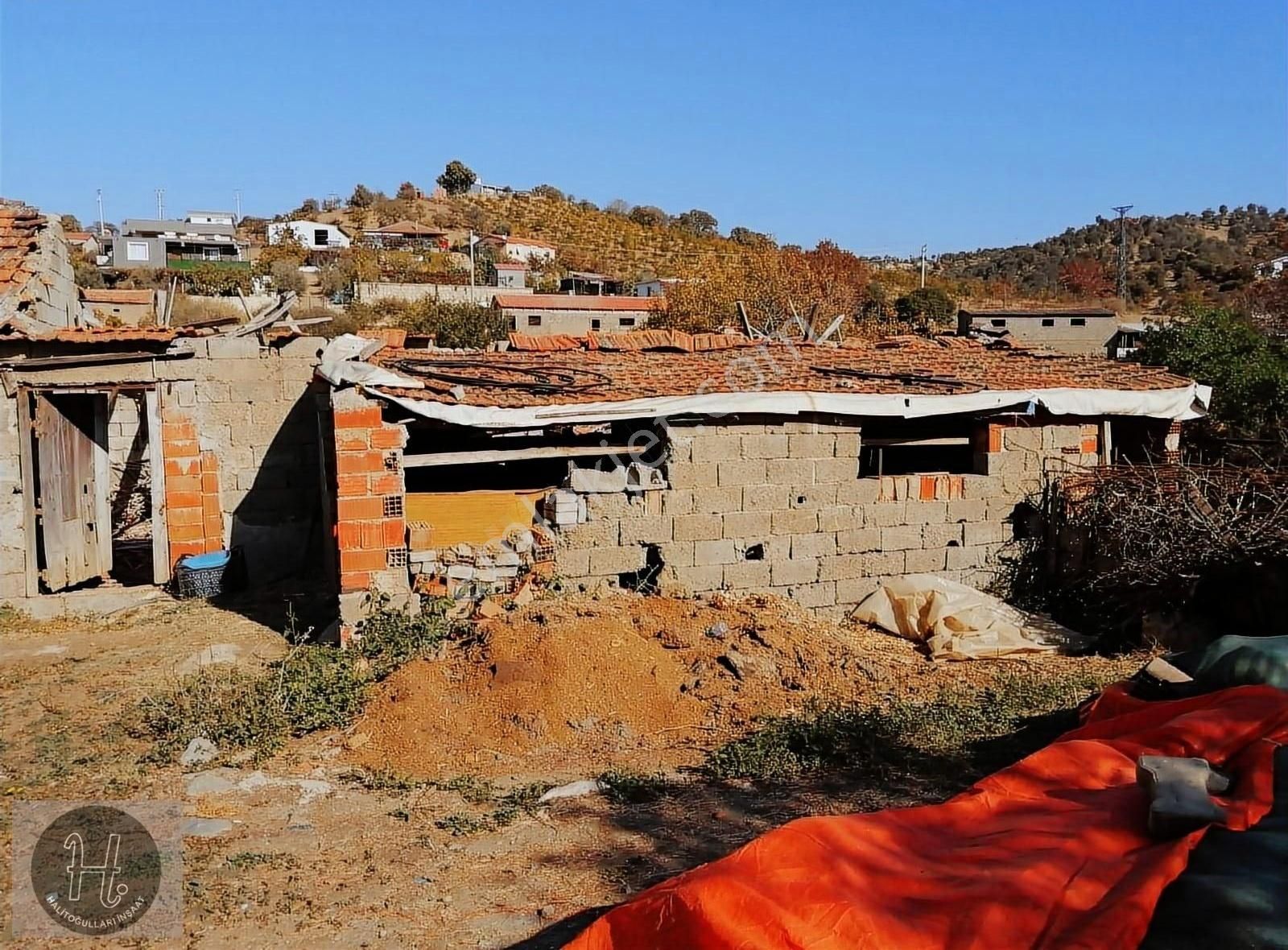 Seferihisar Ulamış Satılık Konut İmarlı ULAMIŞ KÖYÜNDE SATILIK KÖY İÇİ İMARLI ARSA