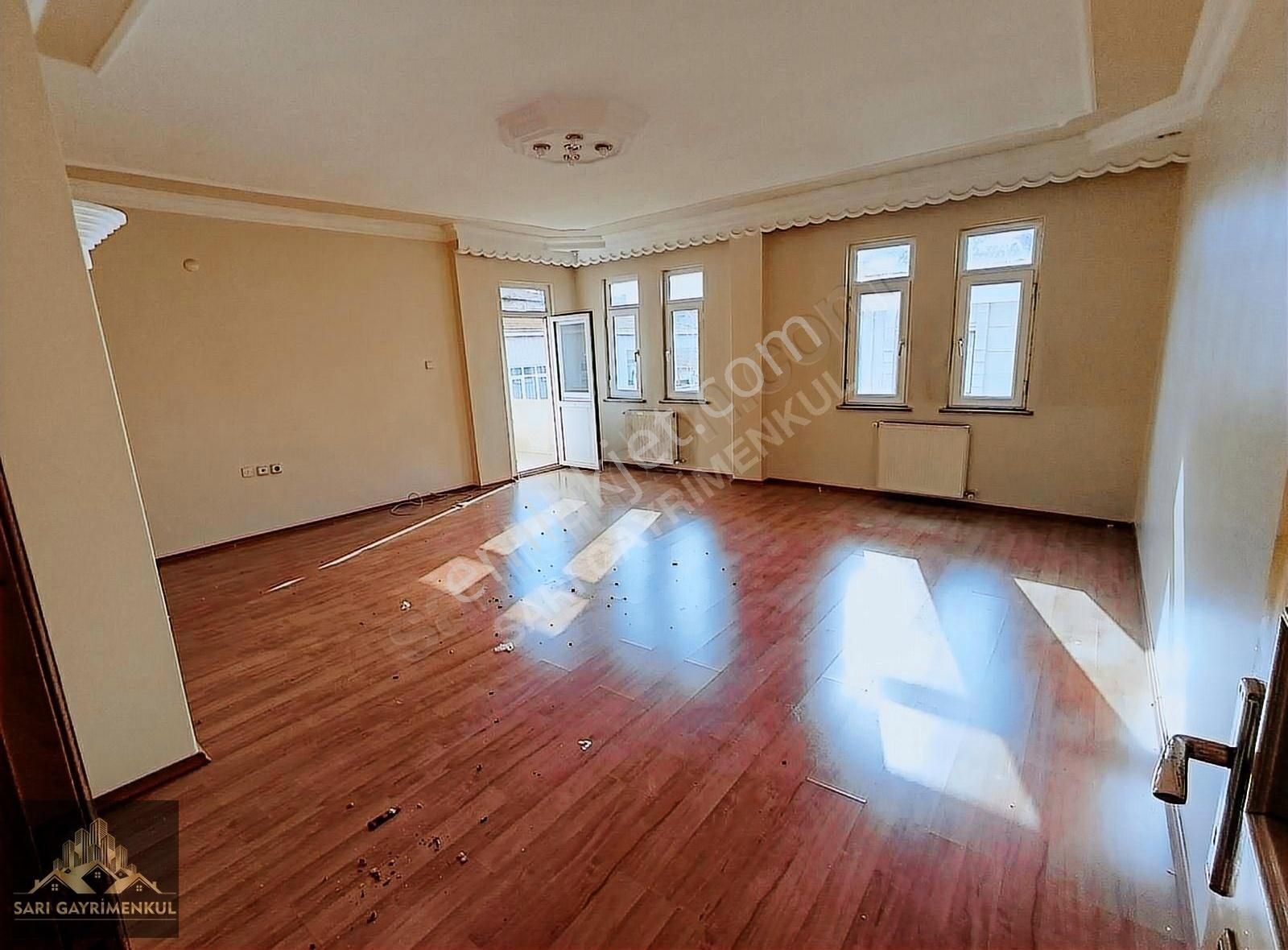 Bağcılar Güneşli Kiralık Daire 180 METRE KARE KİRALIK DAİRE