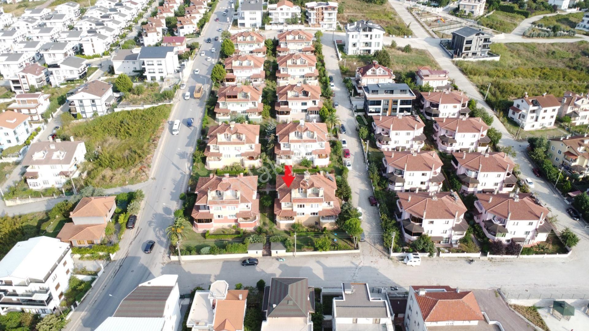 Yalova Merkez Kadıköy Bld. (Özden) Satılık Villa  TURYAP SONER'DEN ÖZDEN MAHALLESİNDE DENİZ MANZARALI VİLLA