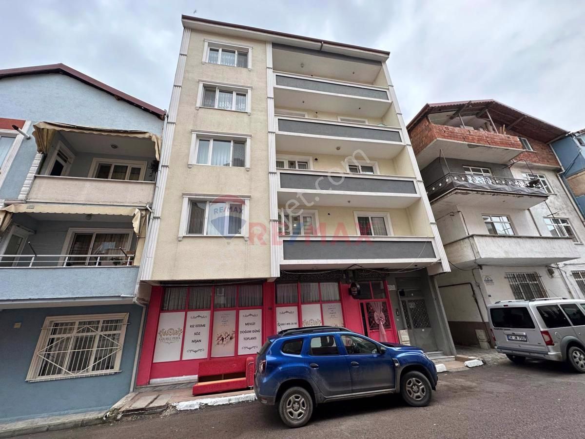 Derince Çınarlı Satılık Daire DERİNCE ÇENESUYU MERKEZDE SATILIK 3+1 FIRSAT ARA KAT GENİŞ DAİRE