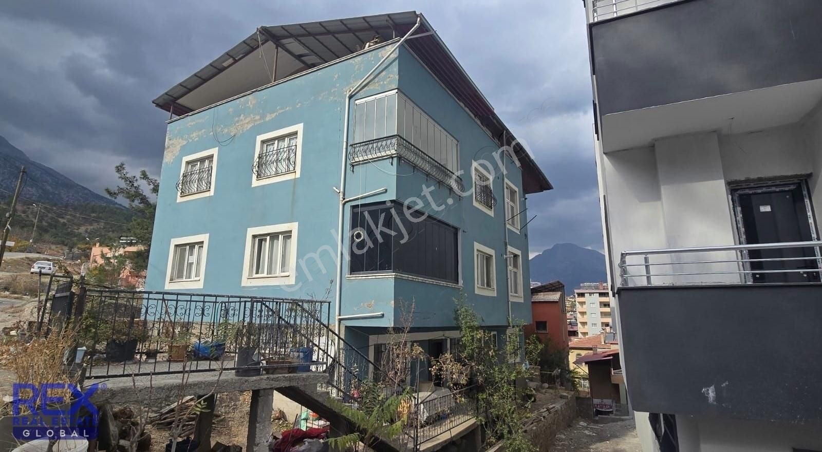 Pozantı İstiklal Satılık Daire REX Global | ADANA POZANTI SATILIK 4+1 DAİRE...!