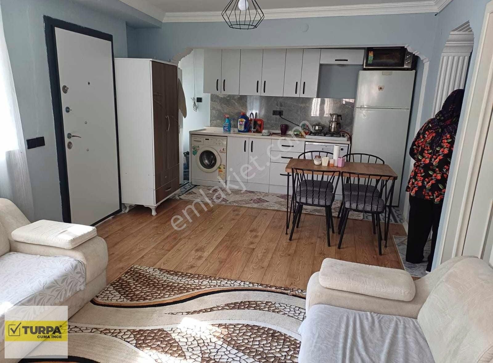 Konak Barbaros Kiralık Daire KARATAŞ'TA EŞYALI 1+1 DAİRE