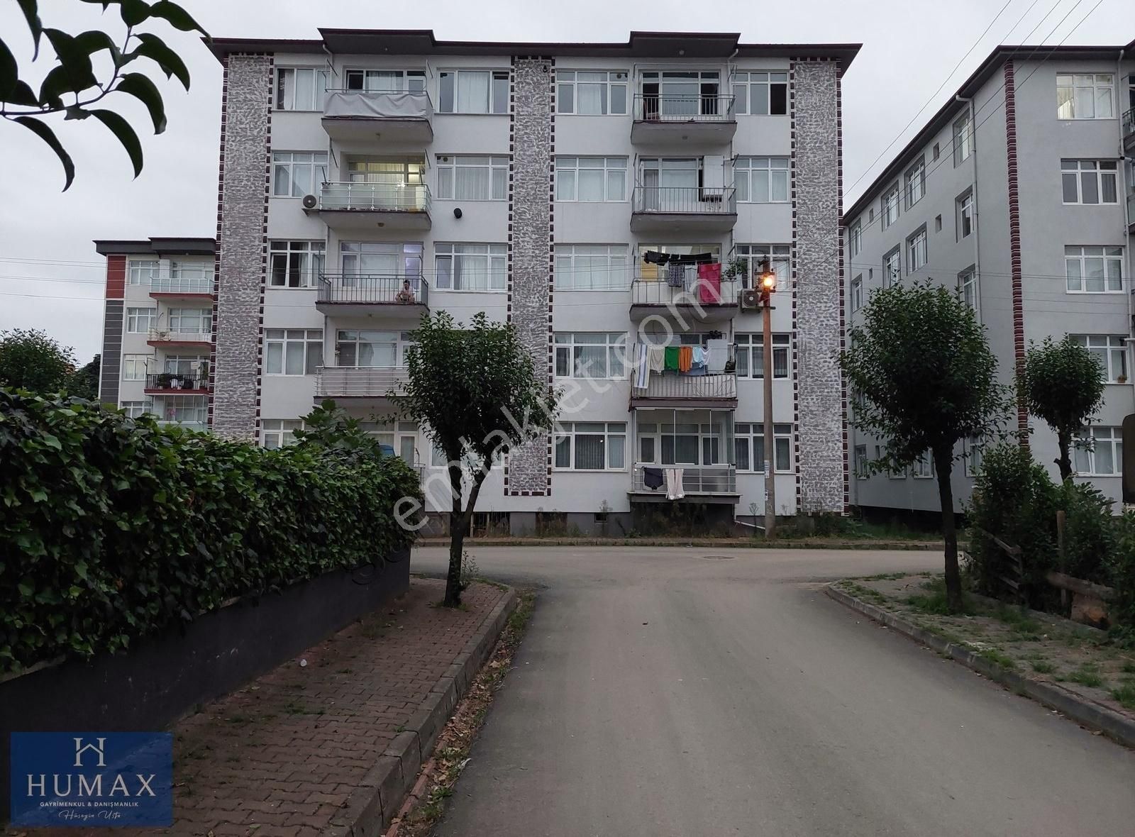 Giresun Merkez Teyyaredüzü Satılık Daire TEYYAREDÜZÜ MAH.DE SİTE İÇİNDE 2+1 DOĞALGAZLI DAİRE