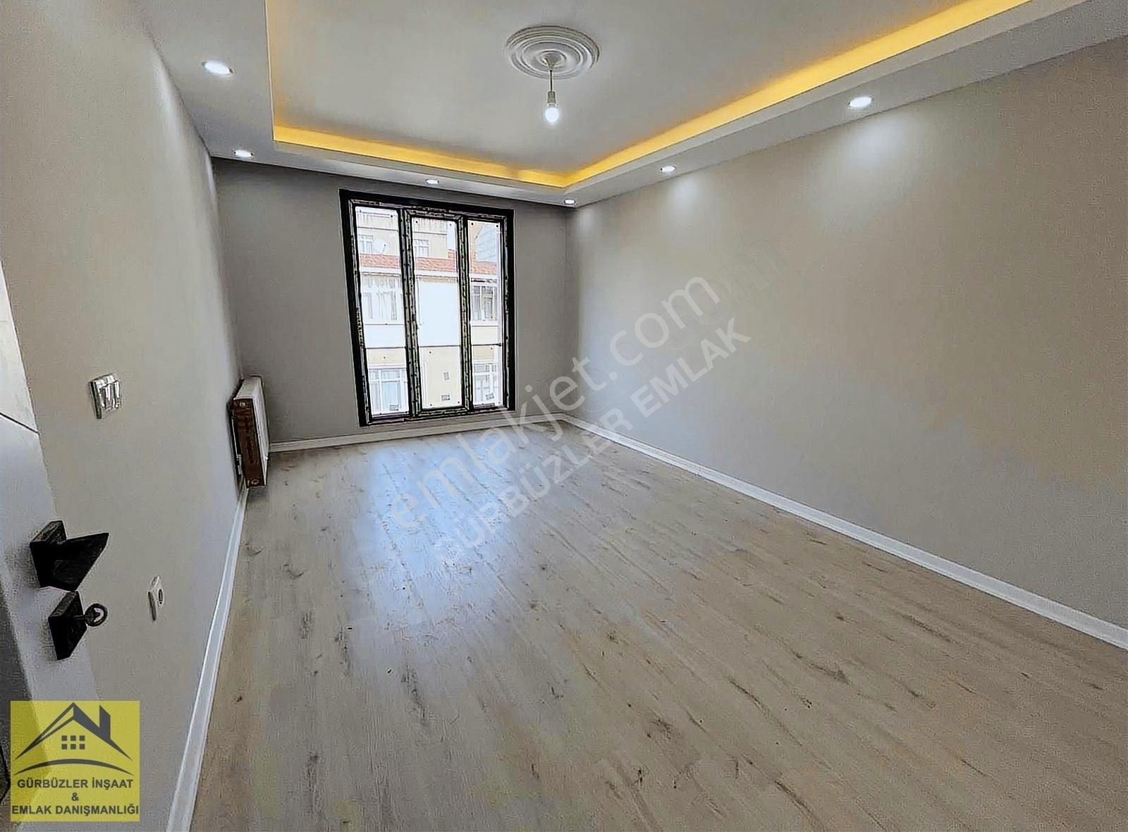 M.akif'de Sıfır Kullanışlı 3+3 Metro Yanı 160m² Dubleks Daire