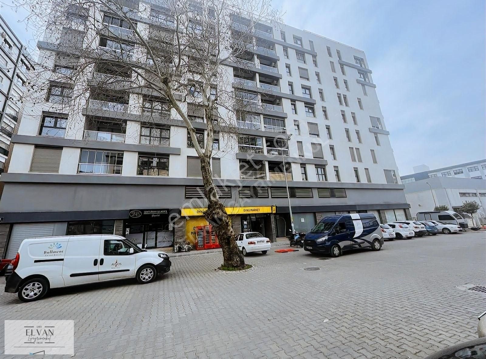 Karşıyaka İmbatlı Satılık Daire KARŞIYAKAMEDİKAL PARK YAKINI GENİŞ AÇIK MUTFAK DAİRE 2+1