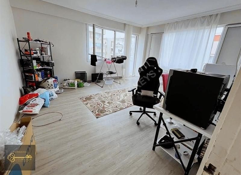 Aliağa Kazım Dirik Satılık Daire ALİAĞA İSTİKLAL CADDESİNDE SATILIK 3+1 DAİRE