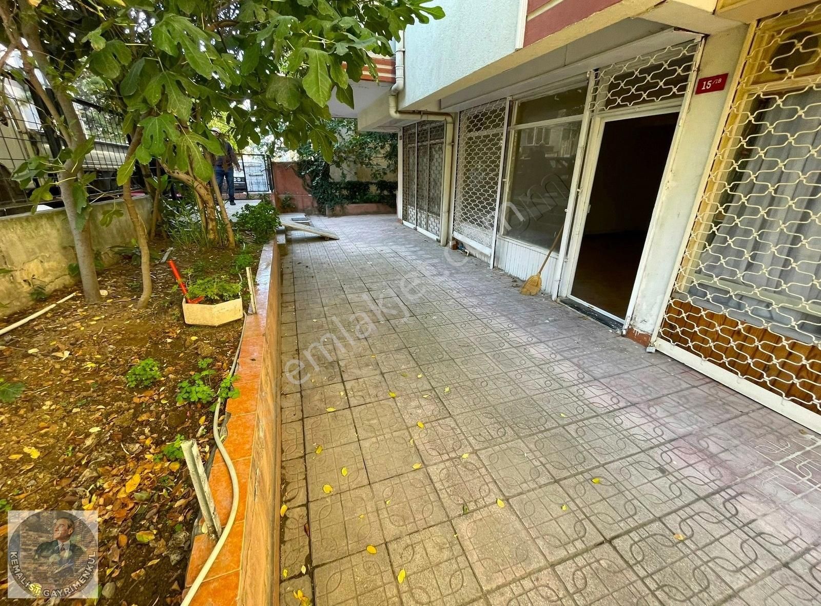 Kemalist gayrimenkul'den ,düz giriş , 30 m2 ön cephe,merkezi yer