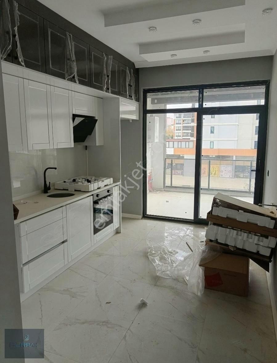 Çorlu Hürriyet Satılık Daire BERRAK GAYRİMENKULDEN HÜRRİYET MAH. ULTRA LÜKS 3+1 SATILIK DAİRE