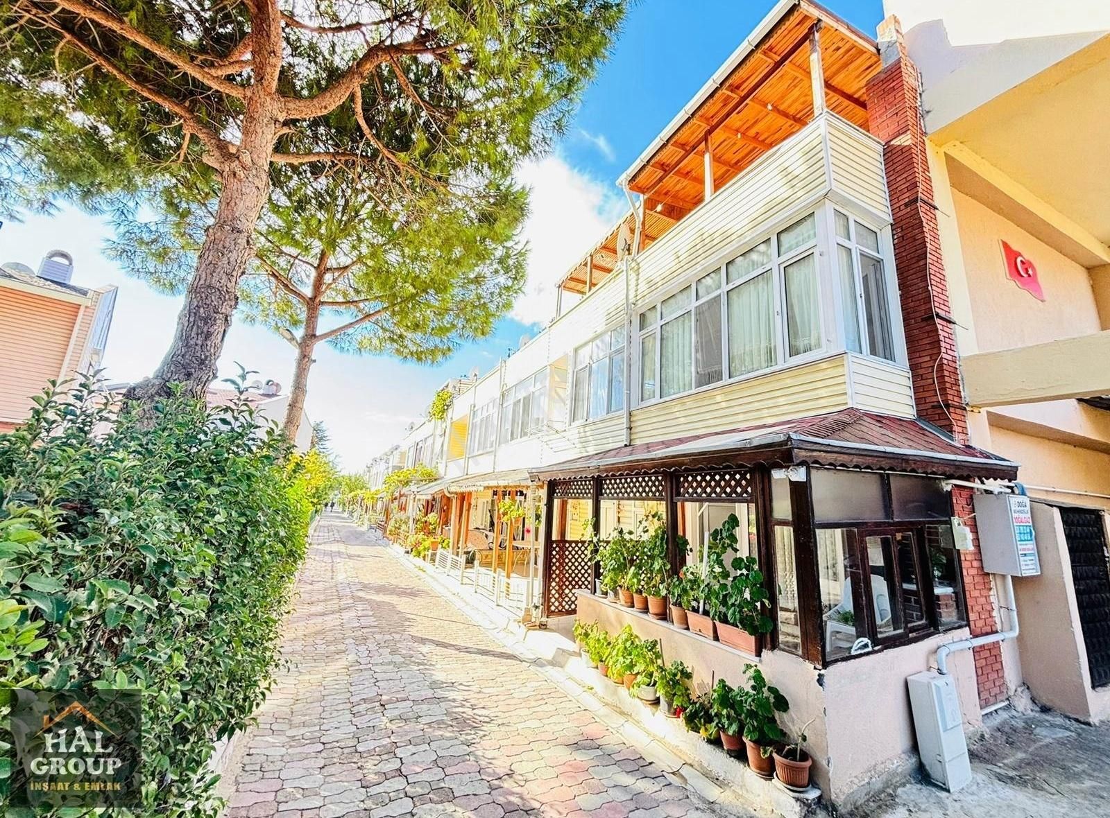 Marmaraereğlisi Yeniçiftlik Satılık Villa ╭╯HÂL GROUP╰╮YENİÇİFTLİĞİN NEZİH SİTELERİNDE HARİKA YAZLIK