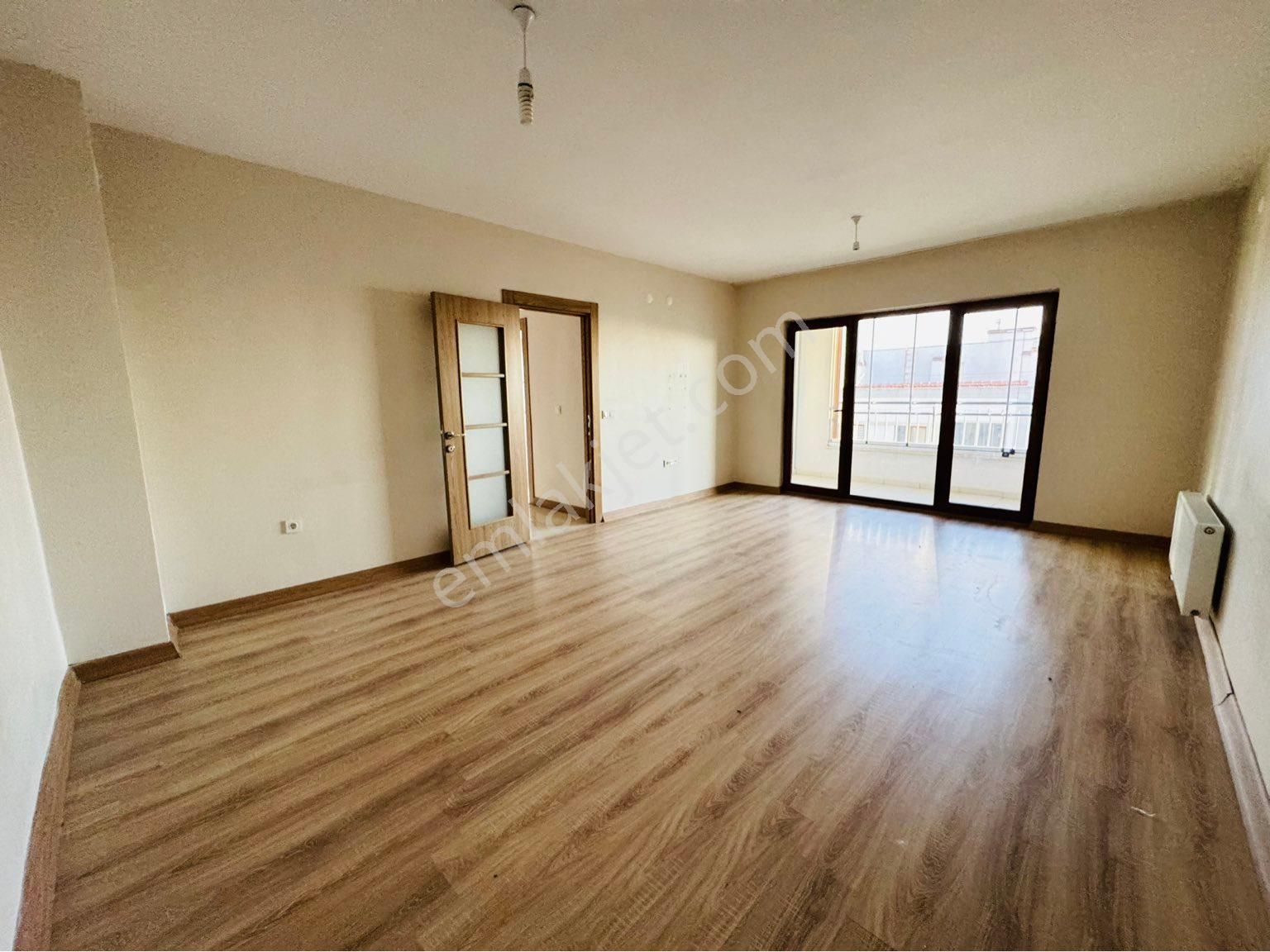 Yunusemre Akgedik Kiralık Daire AKGEDİK TOKİ EVLERİNDE 3+1 ASANSÖRLÜ GENİŞ ARA KAT FIRSATI