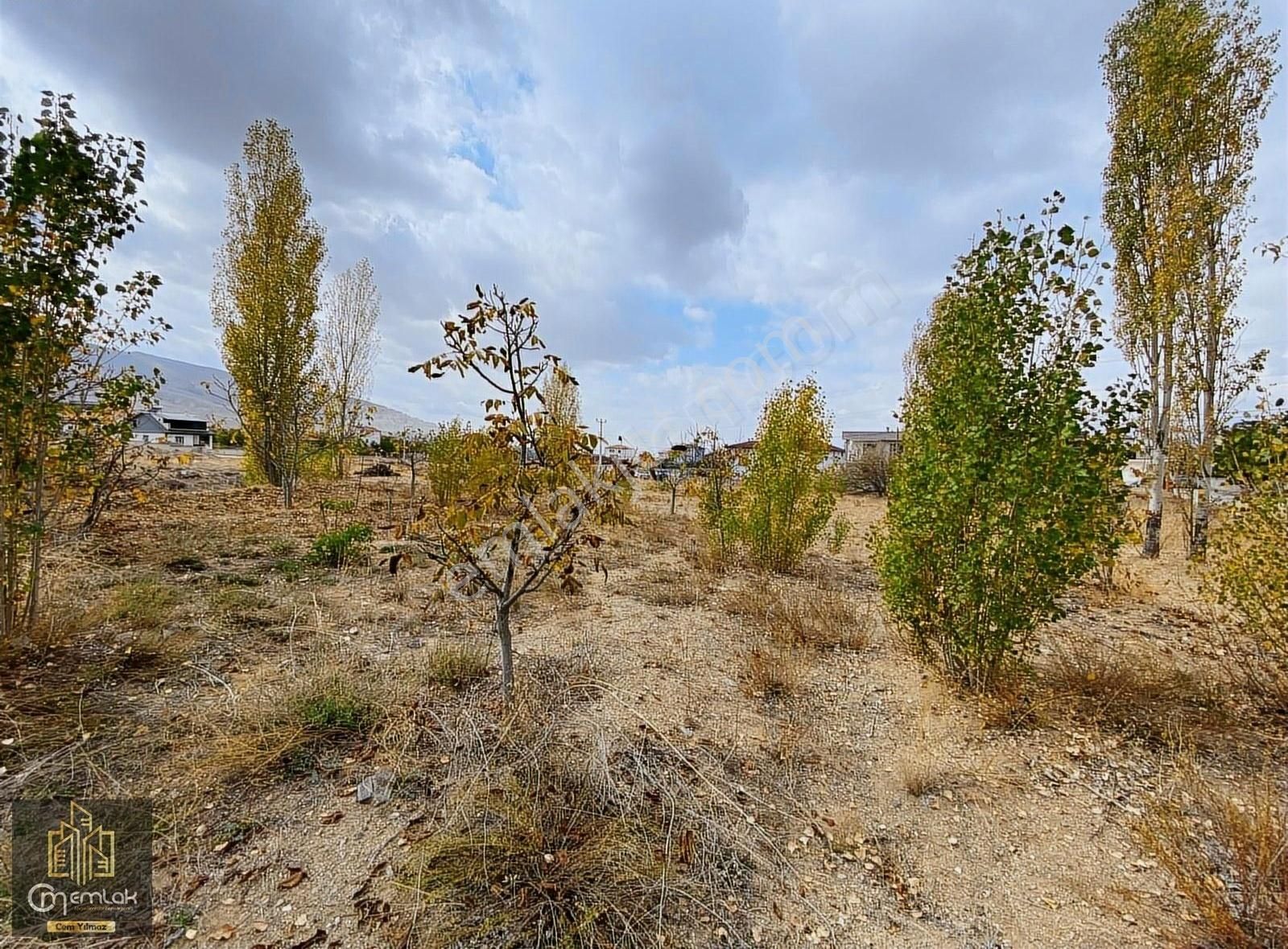 Niğde Merkez Gümüşler Bld. (Eski Gümüş) Satılık Konut İmarlı CM EMLAK Gümüşler Eski 626 m2 MÜKEMMEL KONUMDA Arsa