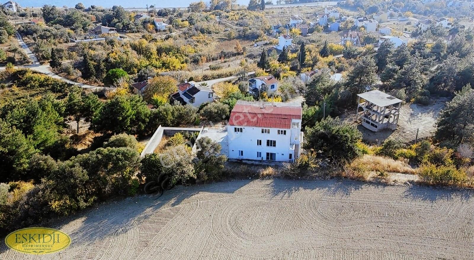 Gelibolu Burhanlı Köyü (Burhanlı Mücavir) Satılık Bina Çanakkale Gelibolu Burhanlı Satılık Müstakil Site İçi Bina