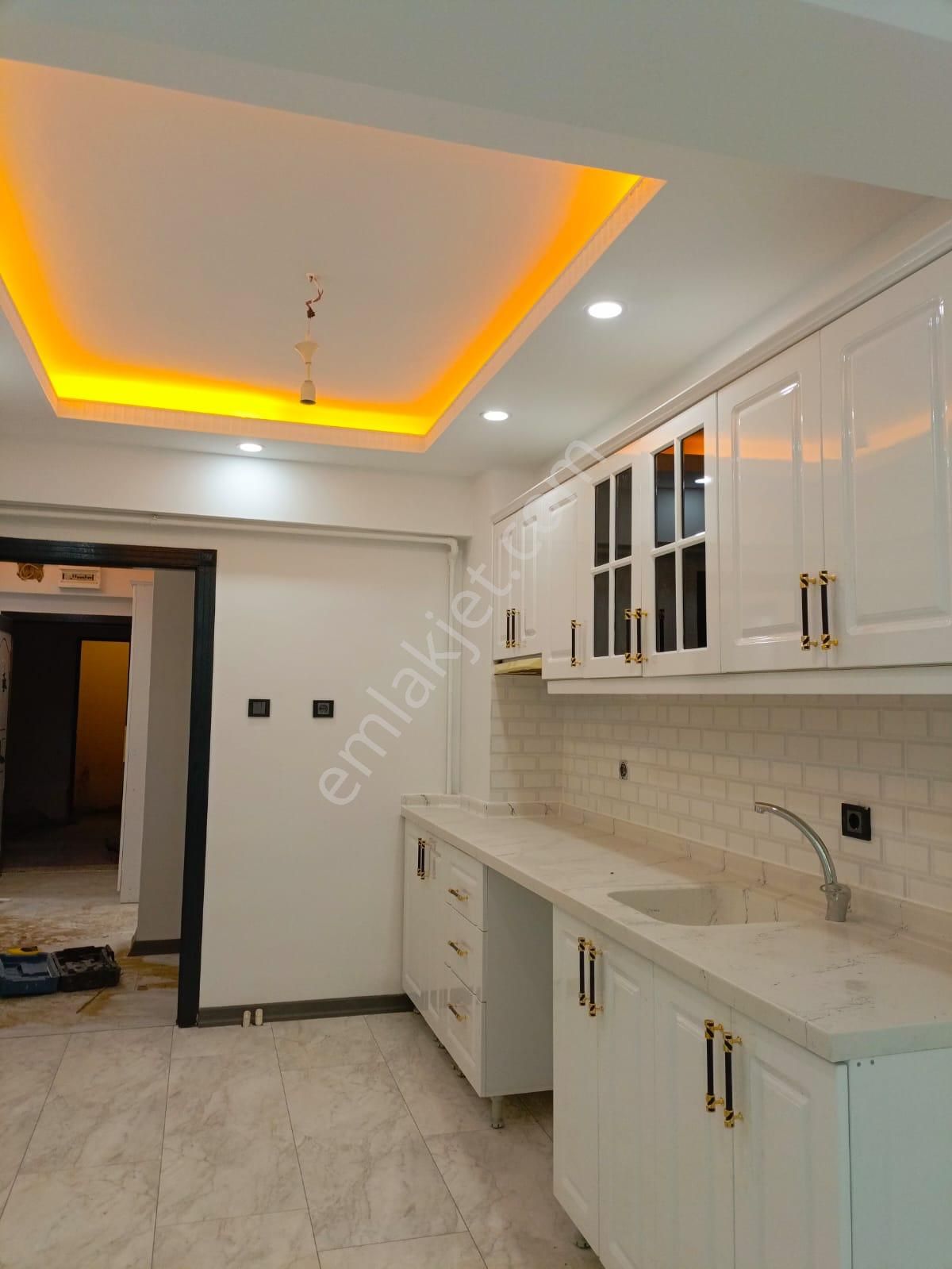 Mamak Gülveren Satılık Daire  GÜLVEREN'DE ABDÜLHAKHAMİT CADDESİ YAKINI FULL+FULL YAPILI 2+1 SATILIK DAİRE !!!