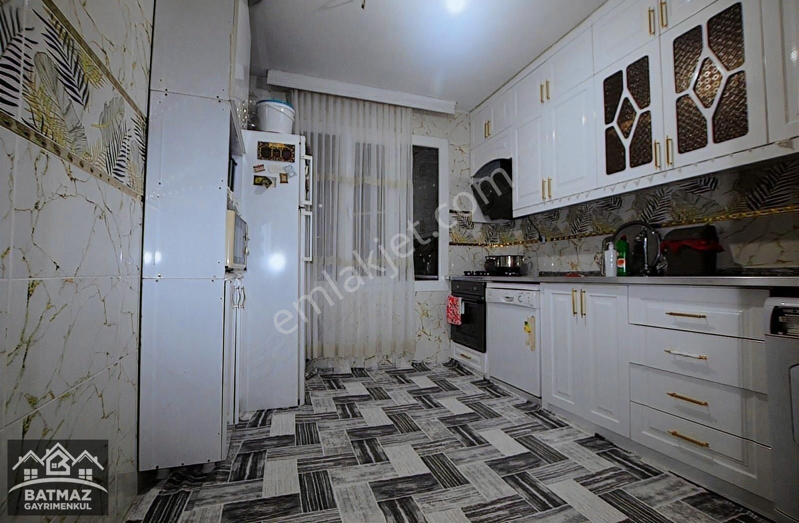 Şirinevler'de Satılık 3 Katlı Bina - Görsel 14