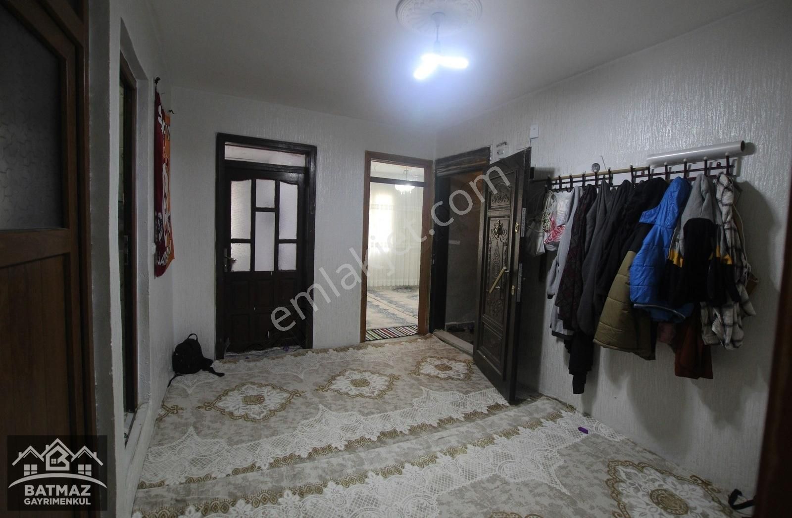 Şirinevler'de Satılık 3 Katlı Bina - Görsel 11