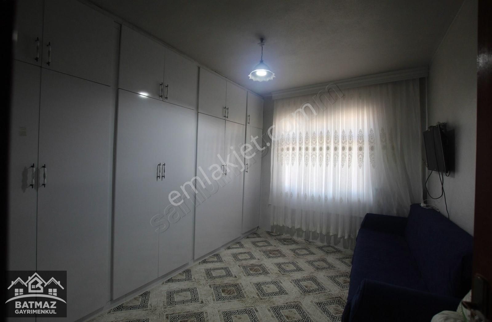 Şirinevler'de Satılık 3 Katlı Bina - Görsel 2