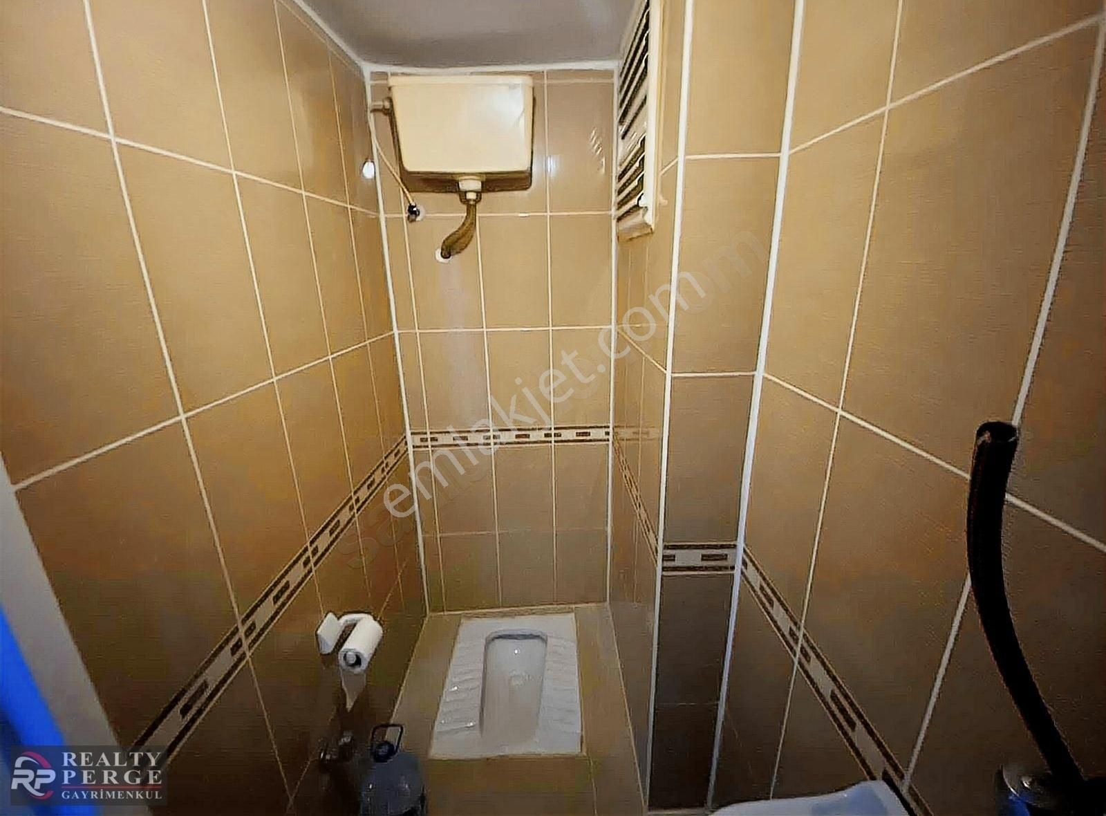 Sultanbeyli Fatih Kiralık Daire Sultanbeyli Gölette 2+1 Ara Kat Geniş Kiralık Daire