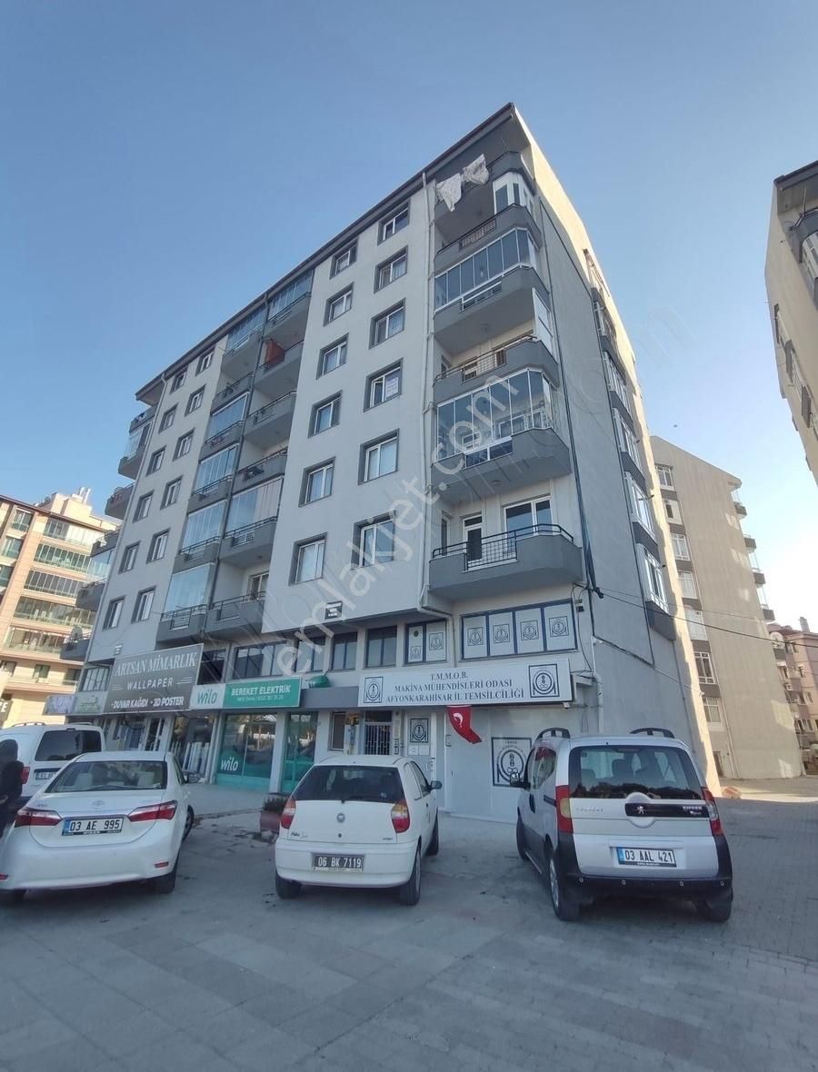 Afyonkarahisar Merkez Hattat Karahisar Kiralık Daire ETRAF LOKANTASI KARŞISI MANTOLAMALI-ASANSÖRLÜ-D.GAZLI 3+1 DAİRE