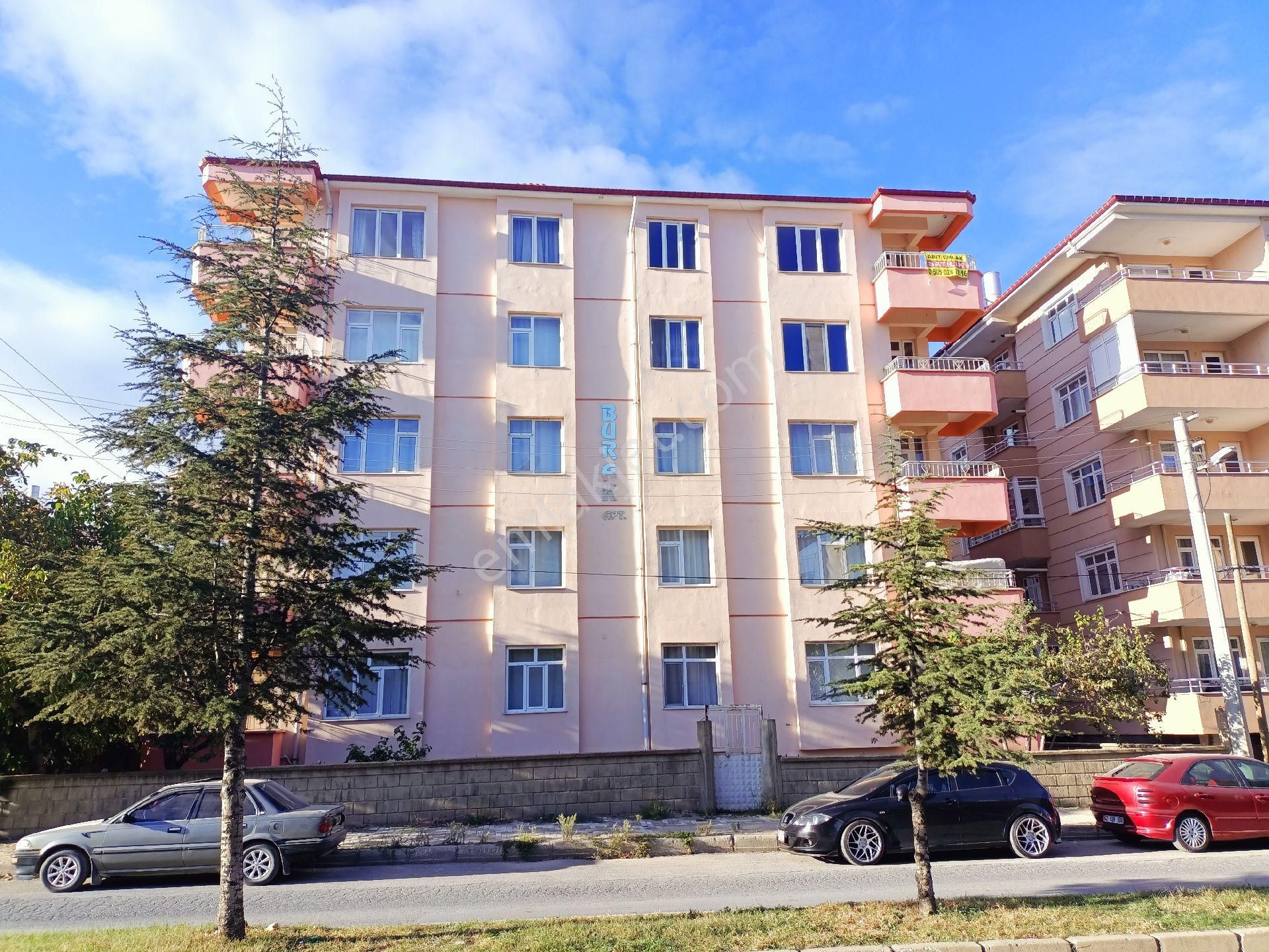 Akşehir Yeni Satılık Daire  YENİ MH. 3+1 MANTOLU KOMBİLİ SATILIK CADDE CEPHELİ DAİRE