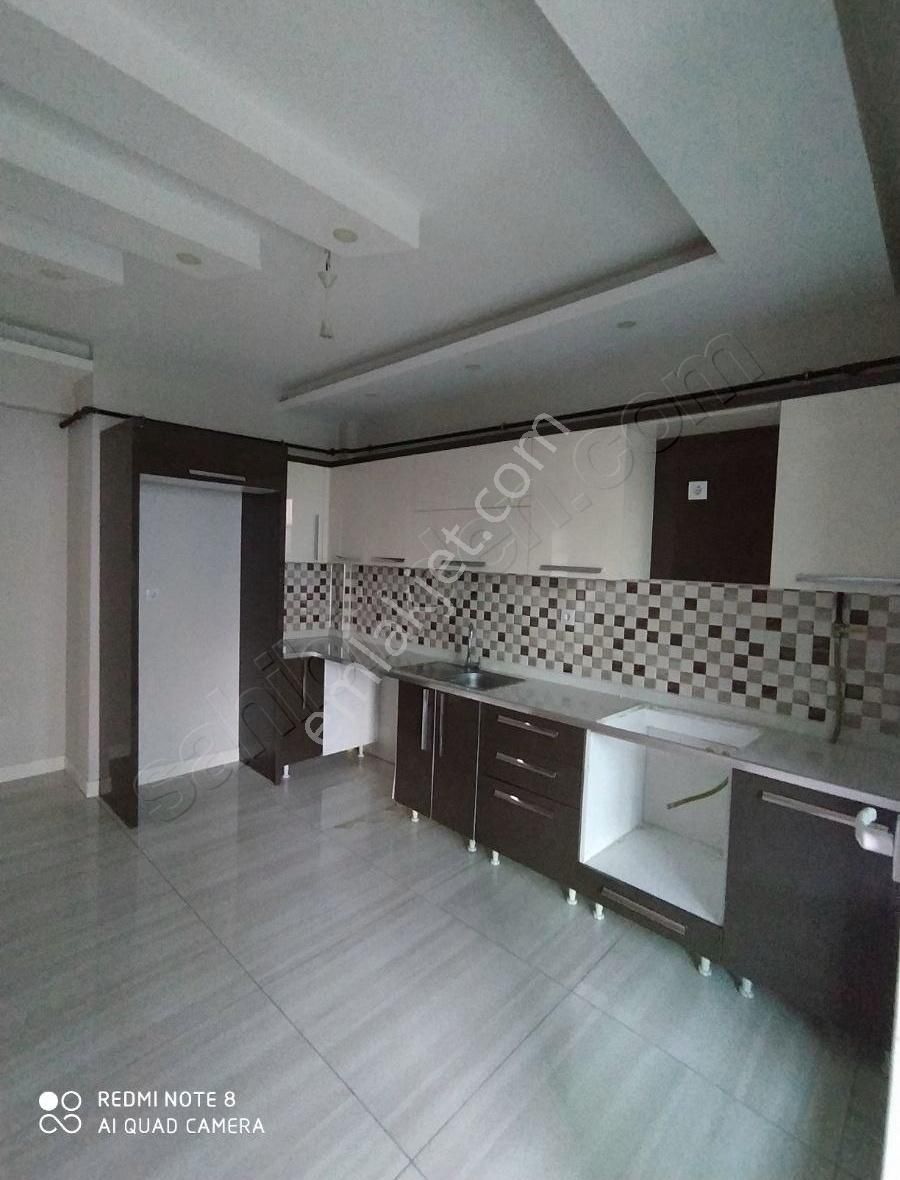 Bağlar Bağcılar Kiralık Daire Kiralık Daire Memur Şartı Var