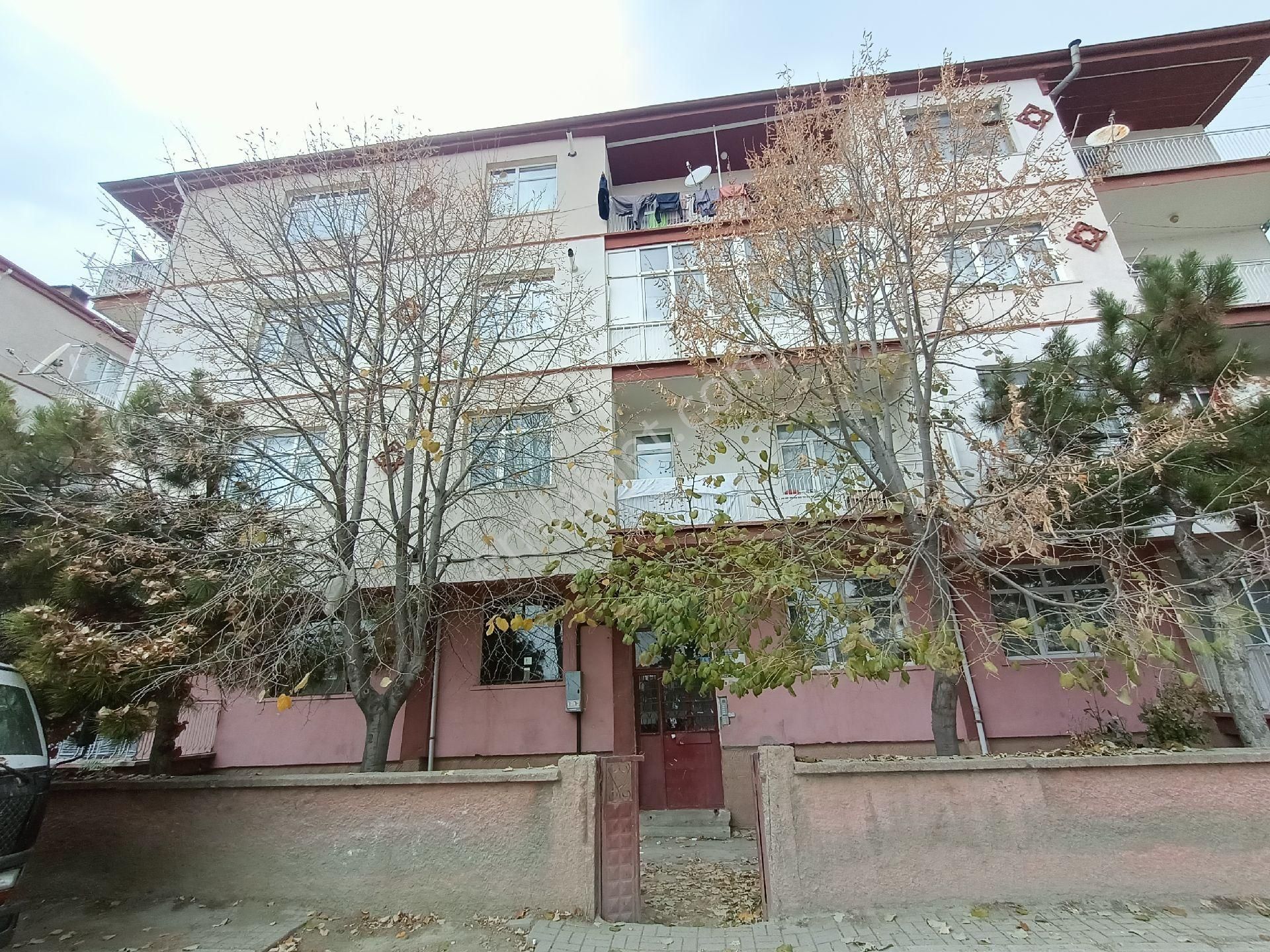 Akşehir İstasyon Satılık Daire  ABİT GM METOROLOJİ CVR. SATILIK 3+1 KOMBİLİ MANTOLU 1.KAT 