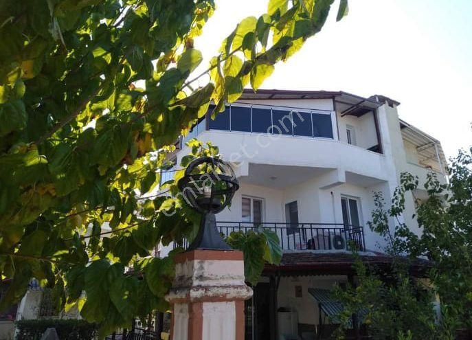 Kuşadası Güzelçamlı Satılık Villa Güzelçamlıda Denize Çok Yakın 4+1 Villa