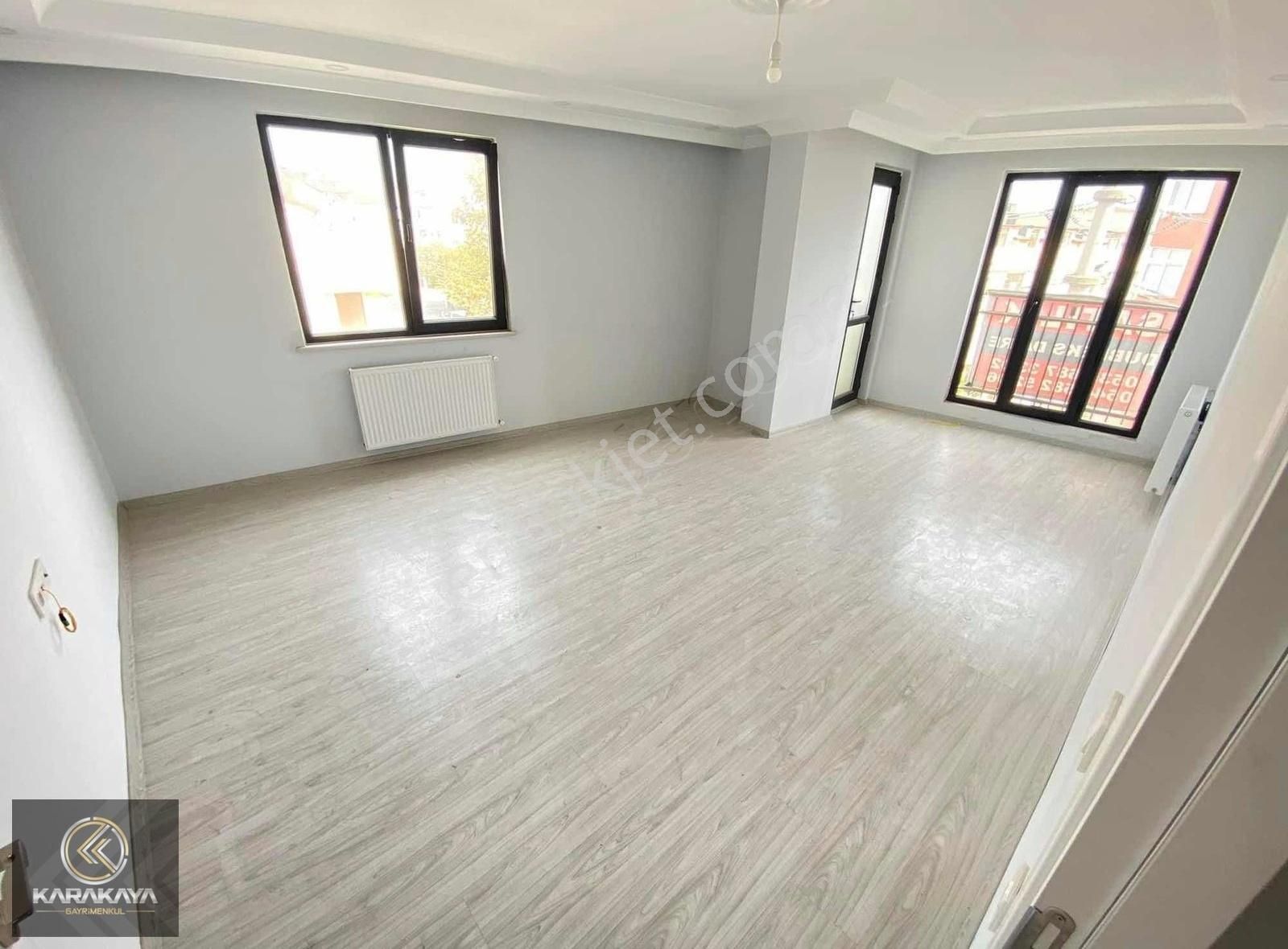 Darıca Cami Satılık Daire SIRASÖĞÜTLER MAH SATILIK 3+1 166 m² MARMARAYA YAKIN KUPON DAİRE