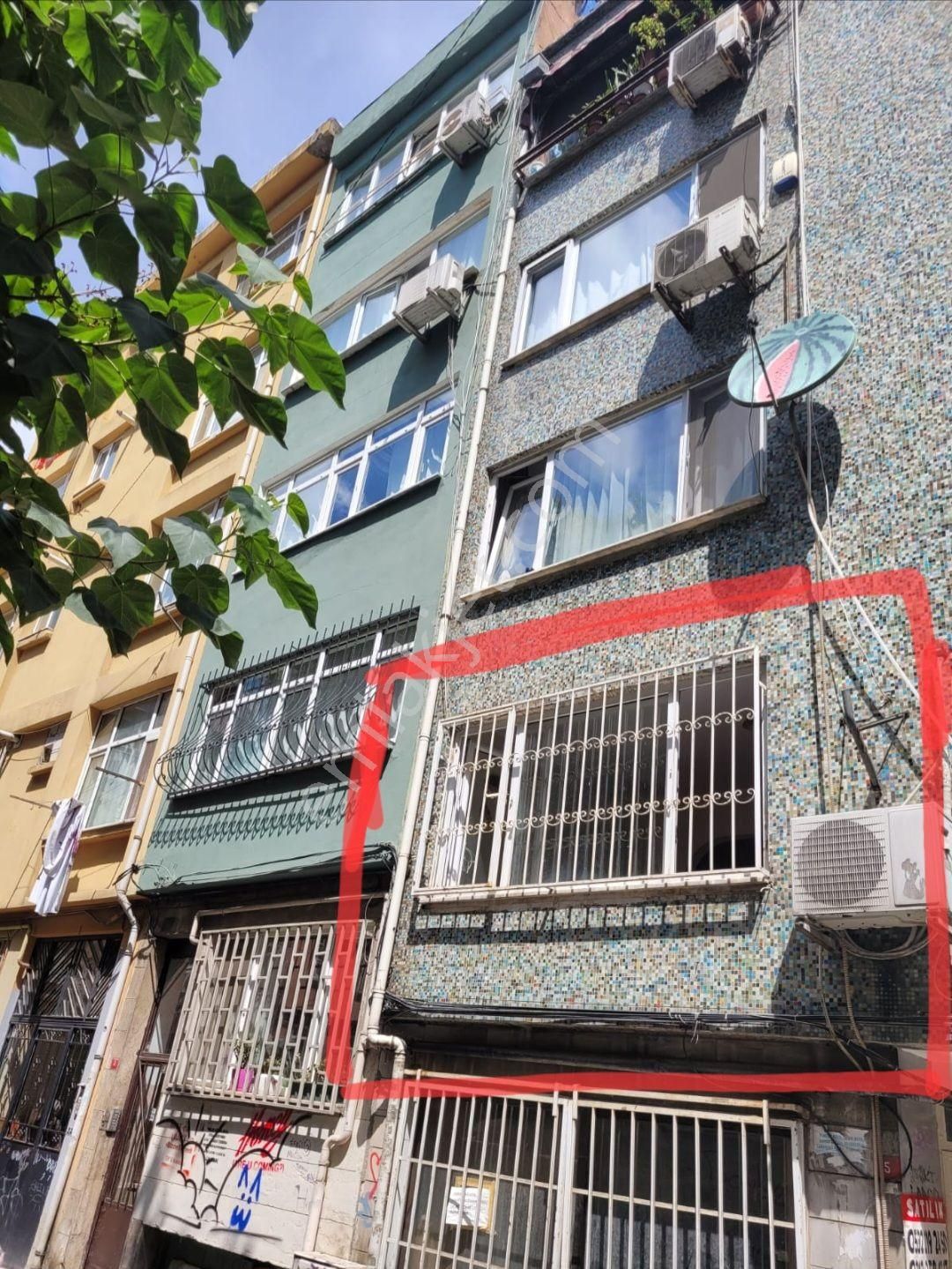 Beşiktaş Türkali Kiralık Daire BEŞİKTAŞ'TA 1+1,70m2 KOMBİLİ KLİMALI BOYA ŞEY YAPILMIŞ DÜZAYAK YERDE ARA KAT DAİRE