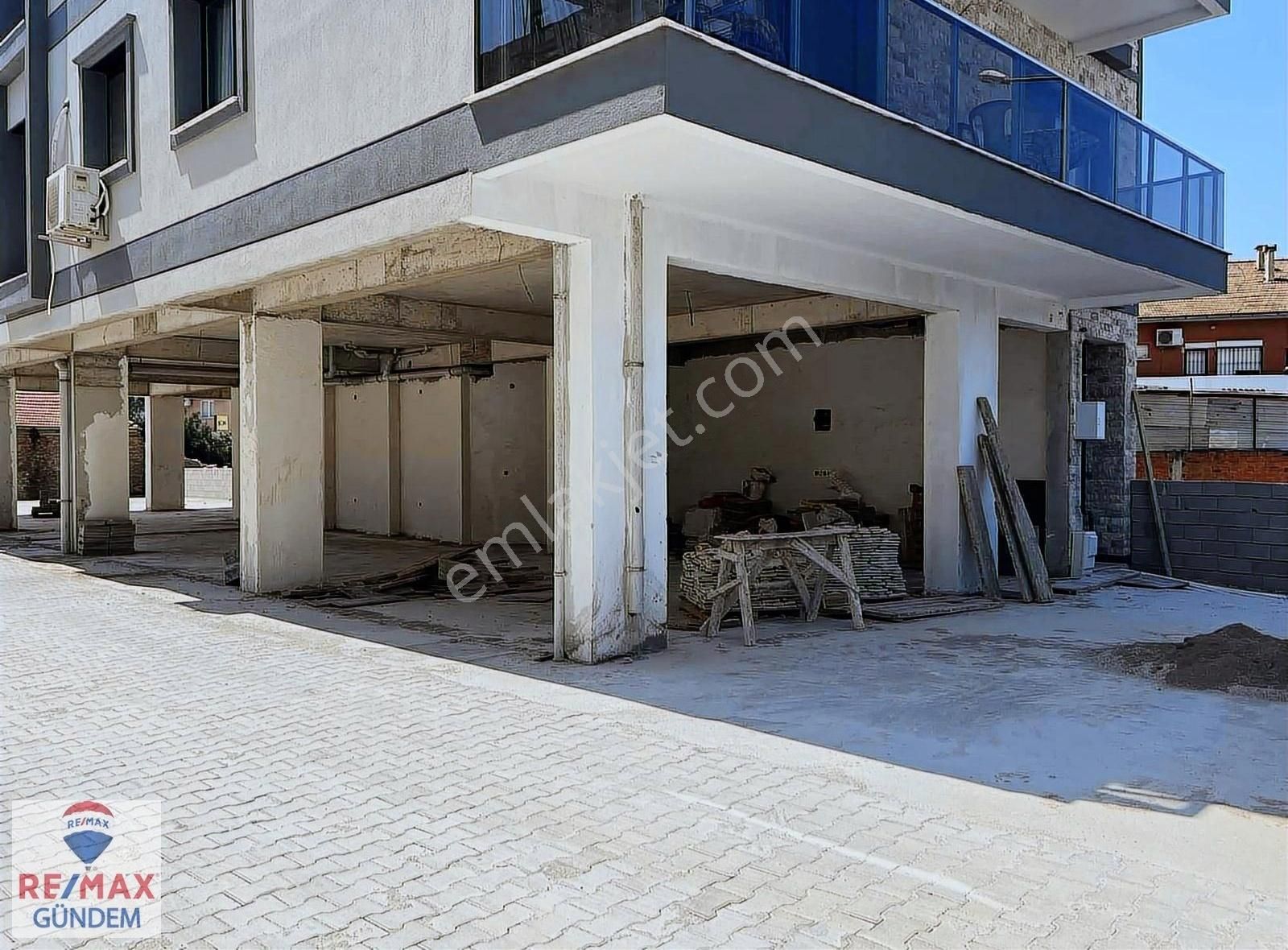 Menemen 29 Ekim Kiralık Dükkan & Mağaza MENEMEN ULUKENT İZBAN YAKINI KİRALIK 300m2 DÜKKAN