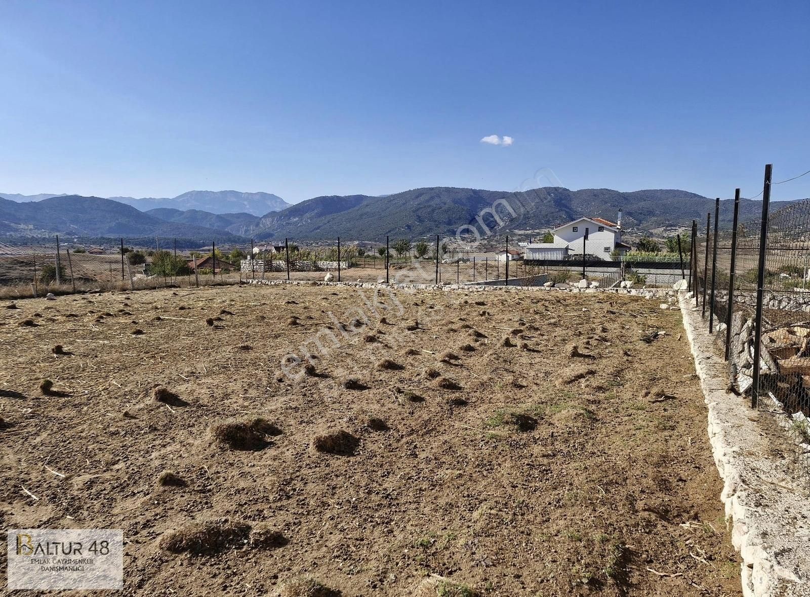 Seydikemer Yaylapatlangıç Satılık Konut İmarlı Yayla Patlangıç'ta İmarlı Göl Manzaralı Müstakil Tapulu Arsa