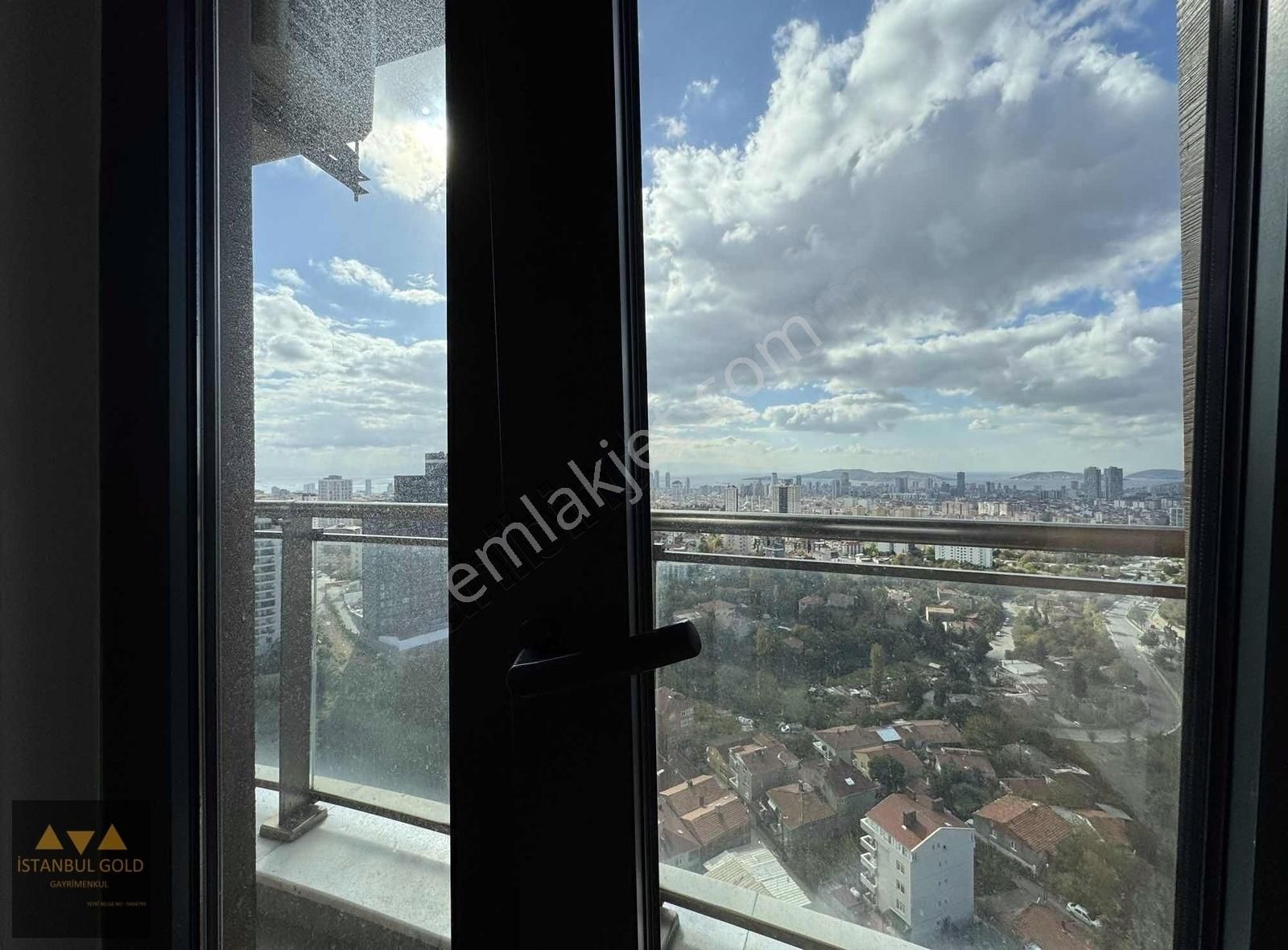 Kartal Yakacık Yeni Kiralık Daire DENİZ MANZARA TUAL ADALAR BALKONLU GİYİNME YATAK ODALI 1+1 BOŞŞ