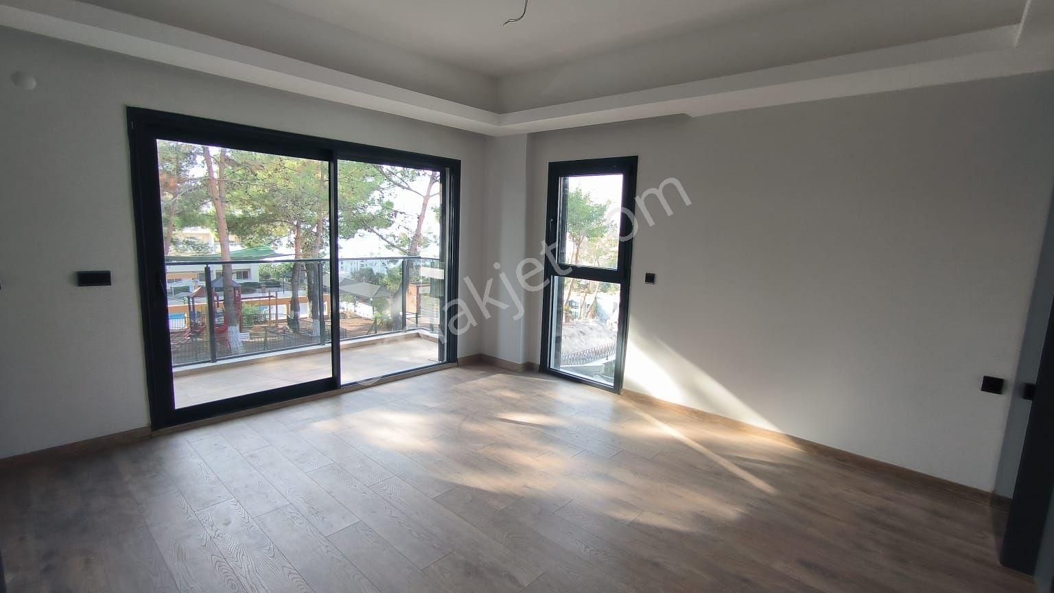 ++bıg Group**aydın Kuşadsaı Kadınlar Denizi ,denize Yüzme Mesafesinde,3 Banyolu - Görsel 9