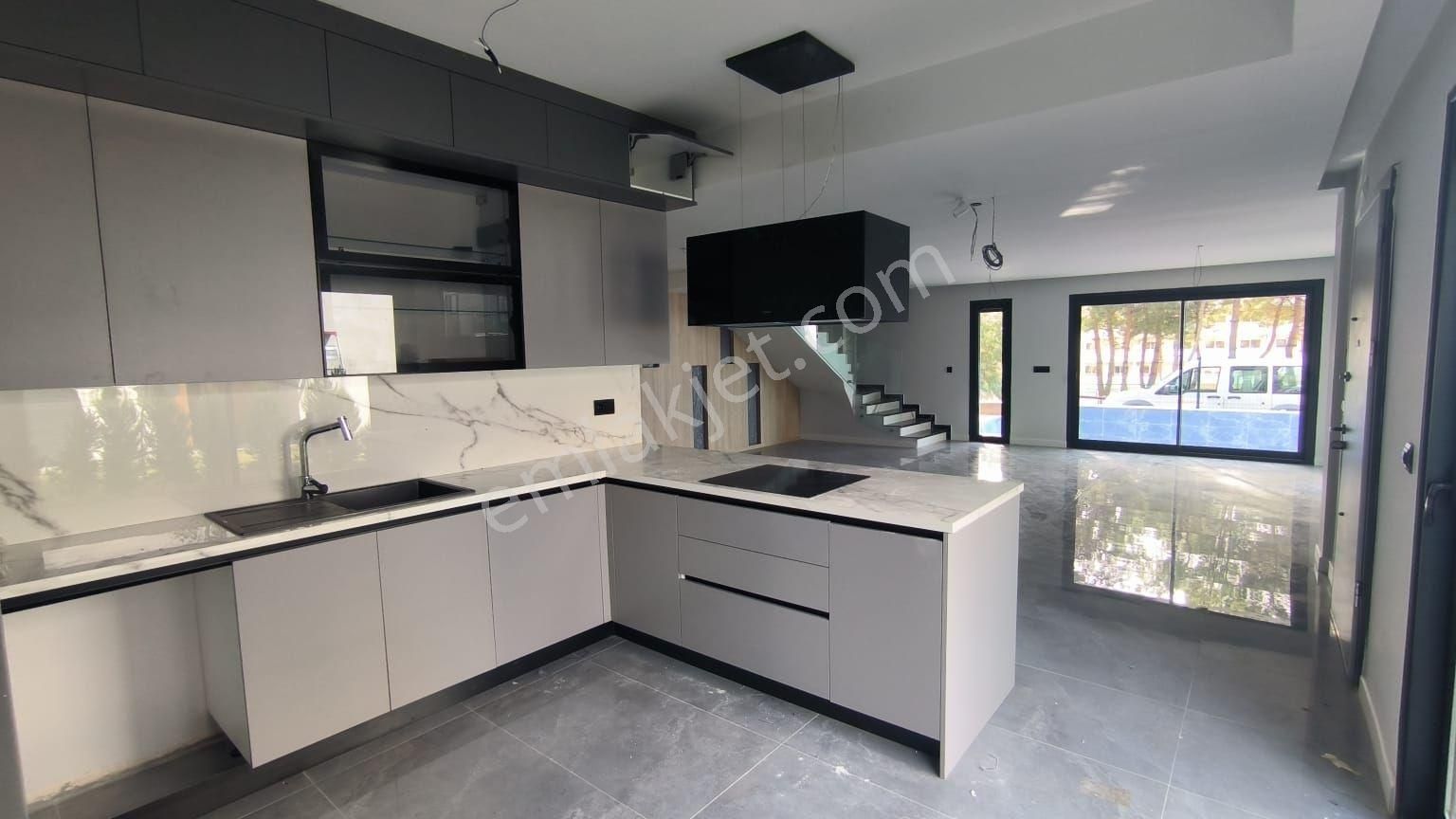 ++bıg Group**aydın Kuşadsaı Kadınlar Denizi ,denize Yüzme Mesafesinde,3 Banyolu - Görsel 4