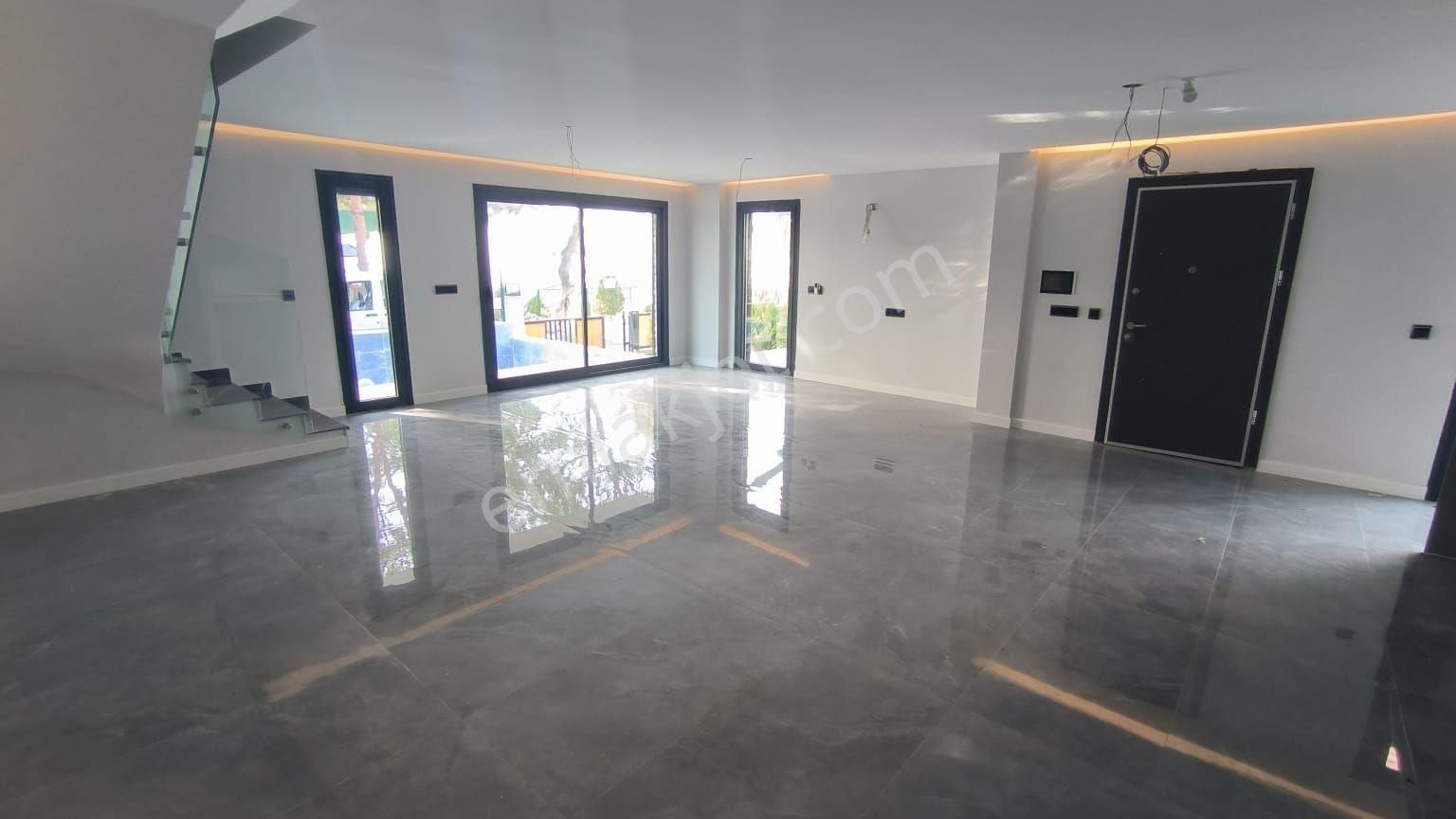 ++bıg Group**aydın Kuşadsaı Kadınlar Denizi ,denize Yüzme Mesafesinde,3 Banyolu - Görsel 7