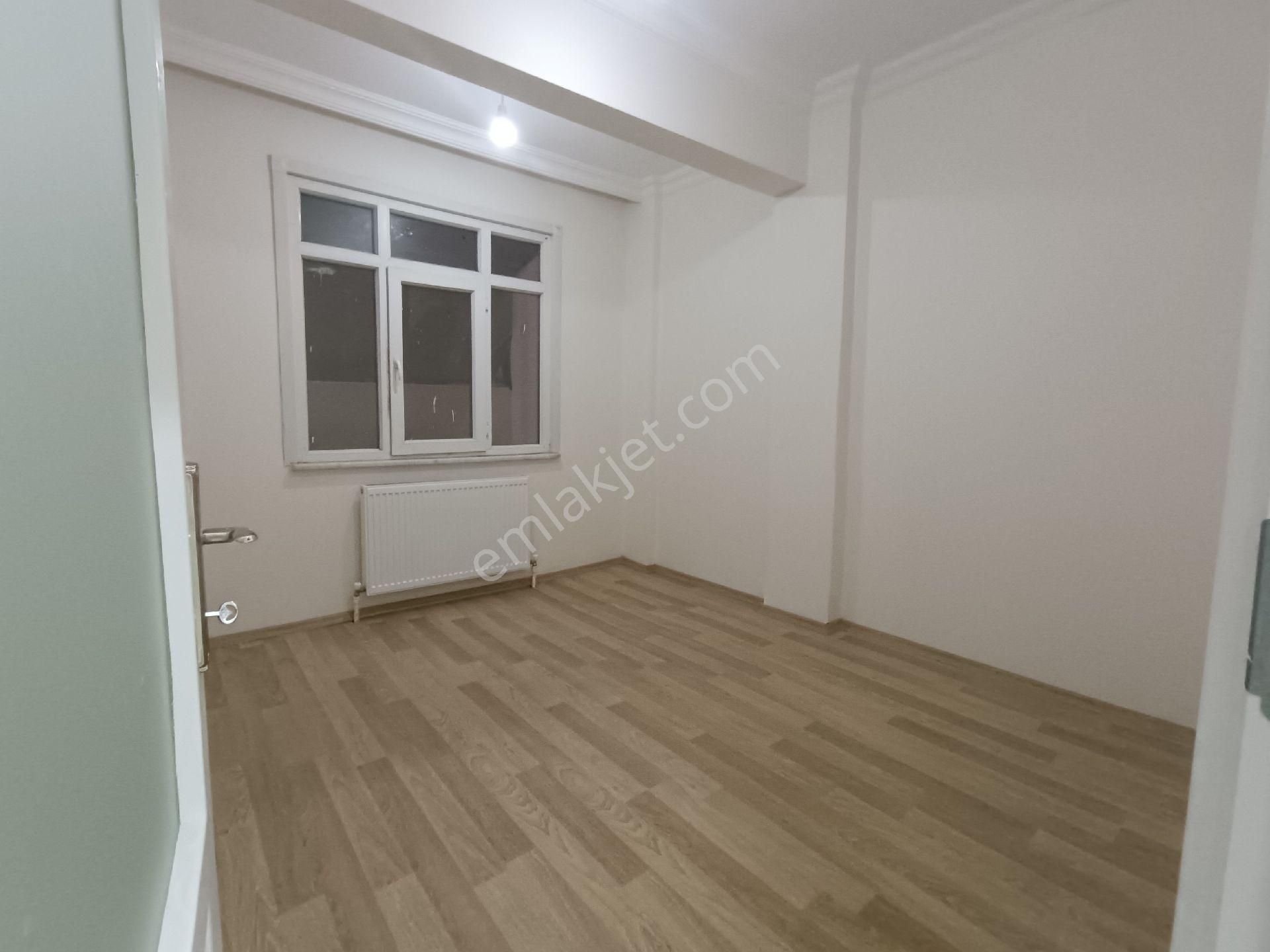 Güngören Mareşal Çakmak Kiralık Daire 2+1 DÜZ GİRİŞ DAİRE 