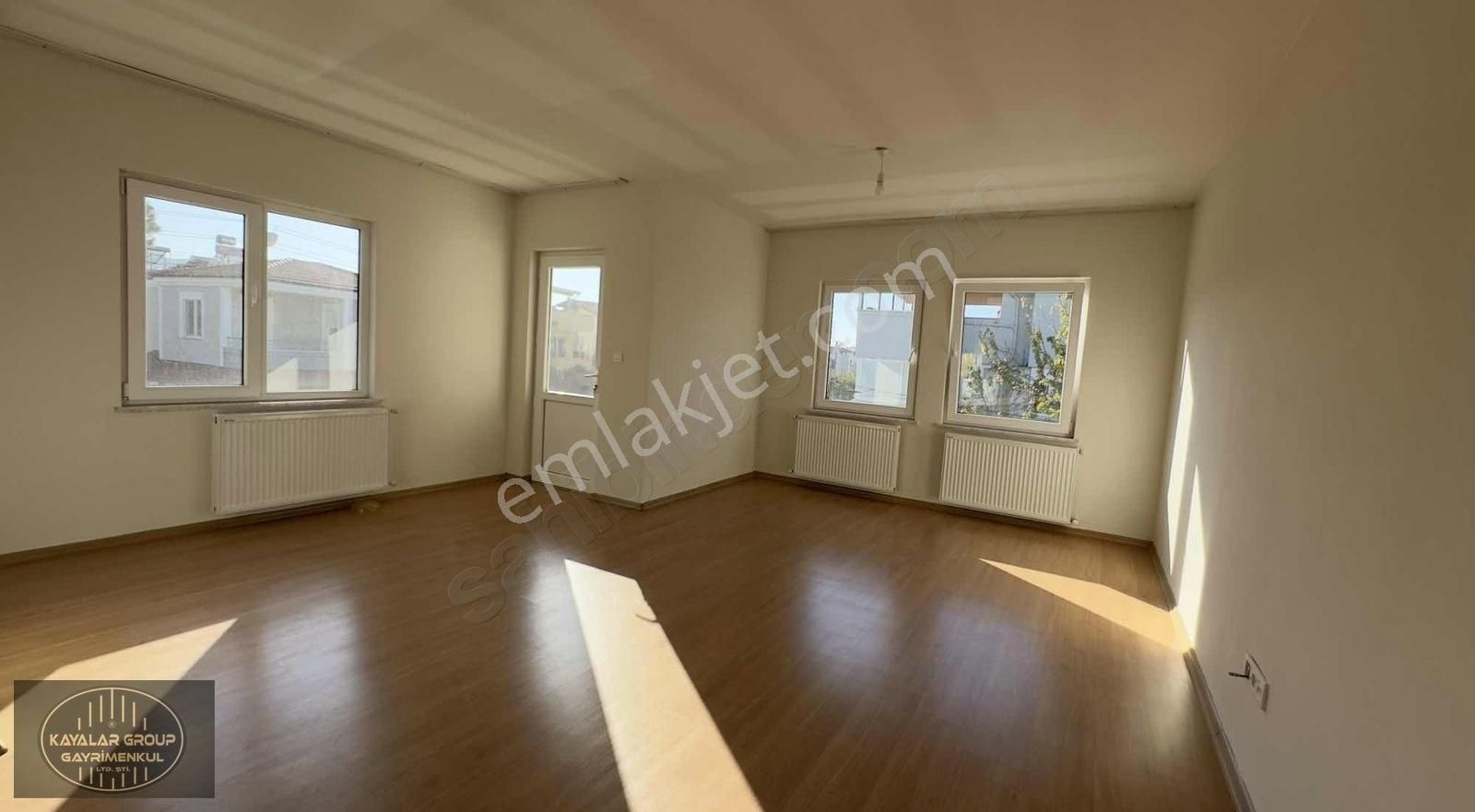 Burhaniye Öğretmenler Kiralık Daire ÖĞRETMENLER MAHALESİNDE KİRALIK DENİZE YAKIN GENİŞ DUBLEKS DAİRE