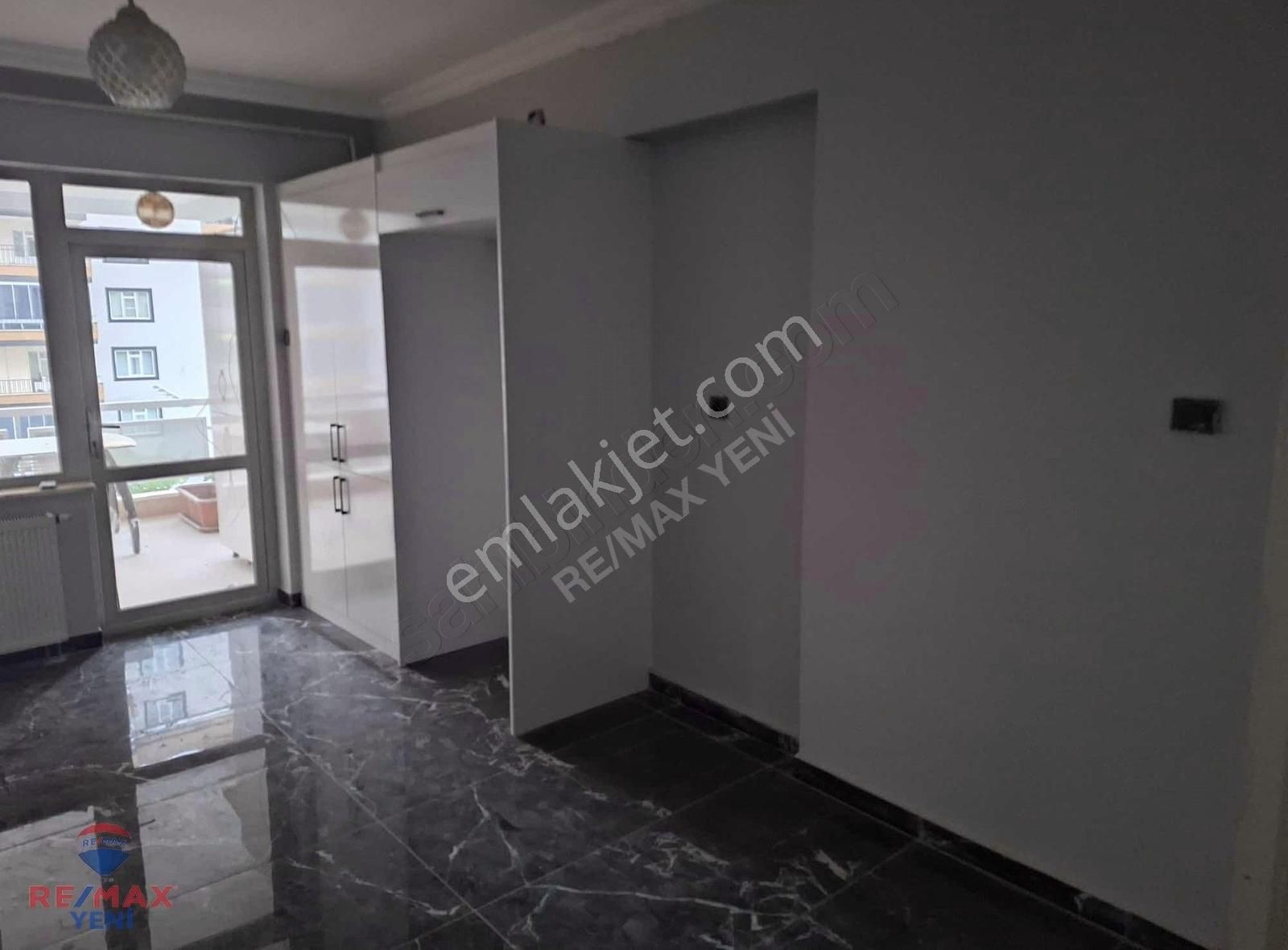 Onikişubat Şehit Abdullah Çavuş Kiralık Daire ANA CADDE ÜZERİNDE SİTE İÇERESİNDE KİRALIK 4+1