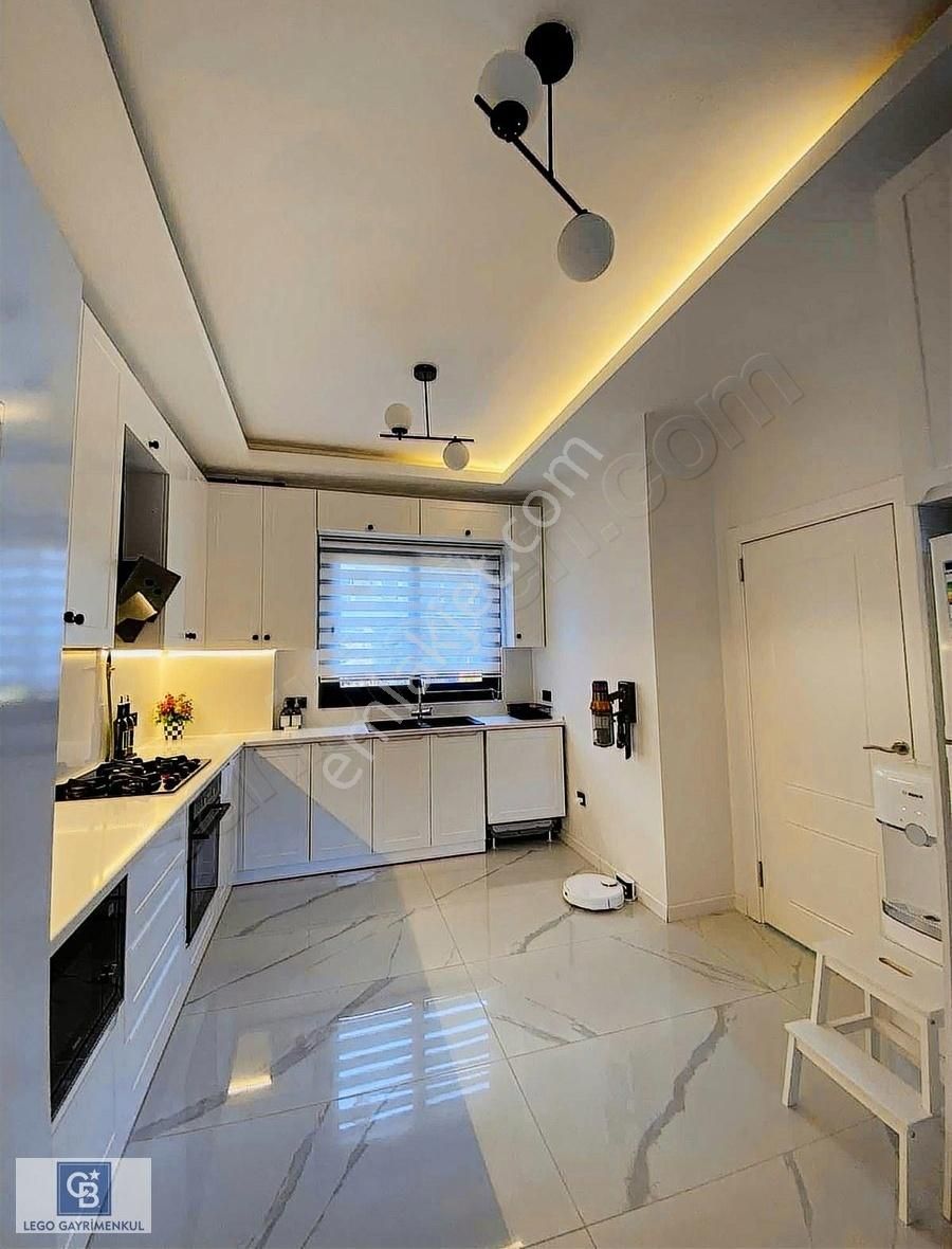 Kemalpaşa Örnekköy Satılık Villa KEMALPAŞA SİTE İÇİNDE ÖZEL TASARIM LOFT 5+1 BÜYÜK TİP VİLLA