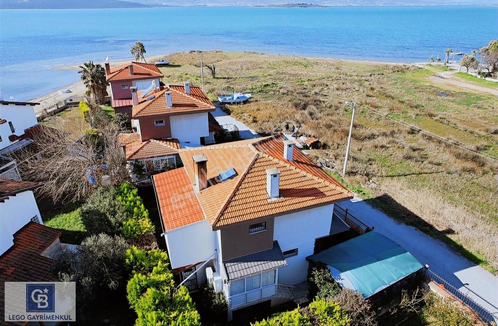 Urla Torasan Denize Sıfır Satılık Villa URLA TOROSHANDA DENİZE SIFIR 4+1 MÜSTAKİL VİLLA