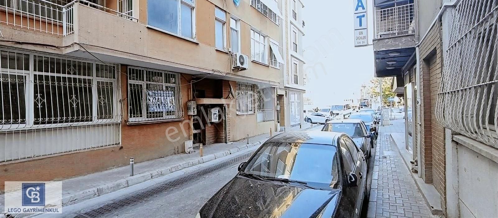 Karşıyaka Bahariye Metroya Yakın Kiralık Daire Karşıyaka Çarşı yakını merkezi konumda Kiralık 2+1 Daire