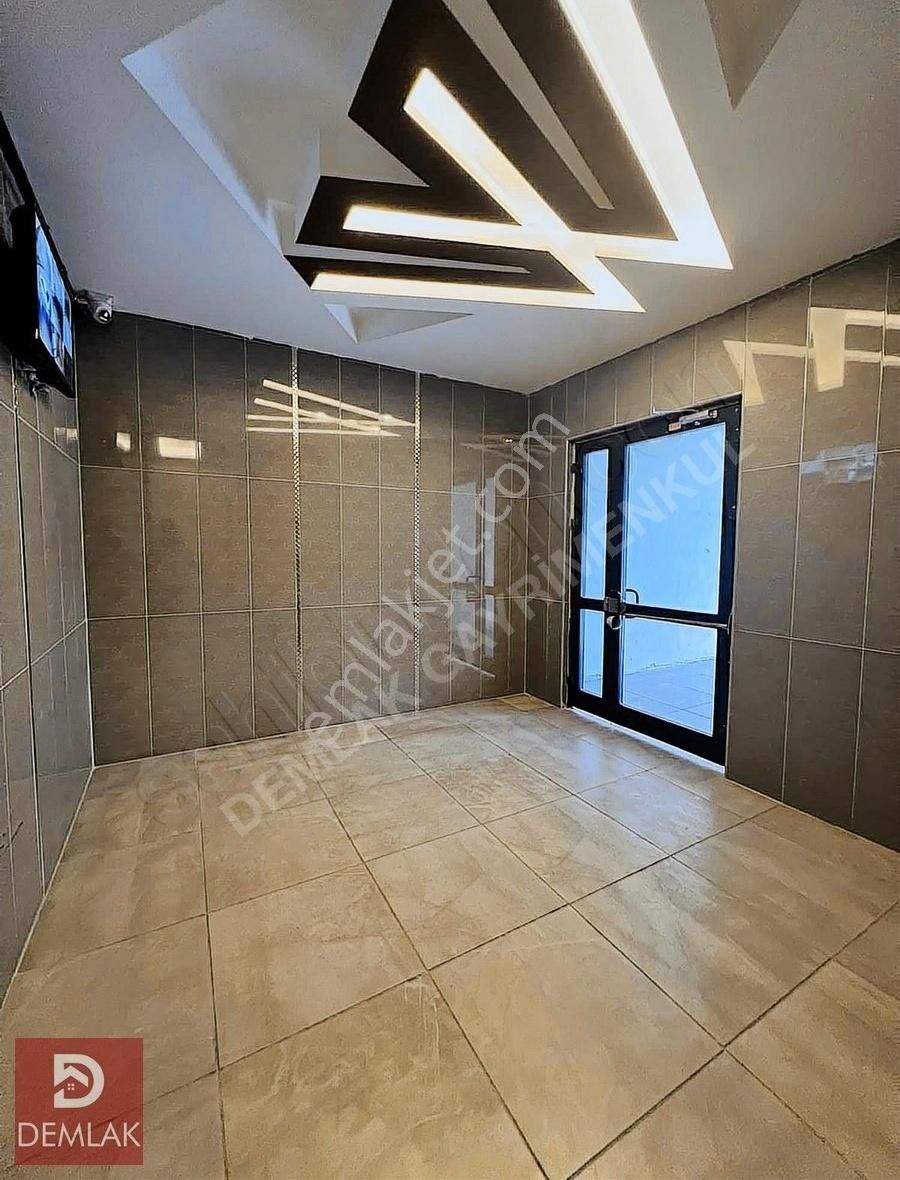 Karatay Hacısadık Satılık Daire HACISADIK FETİH CADDESİNDE 220m² SATILIK ARAKAT DAİRE